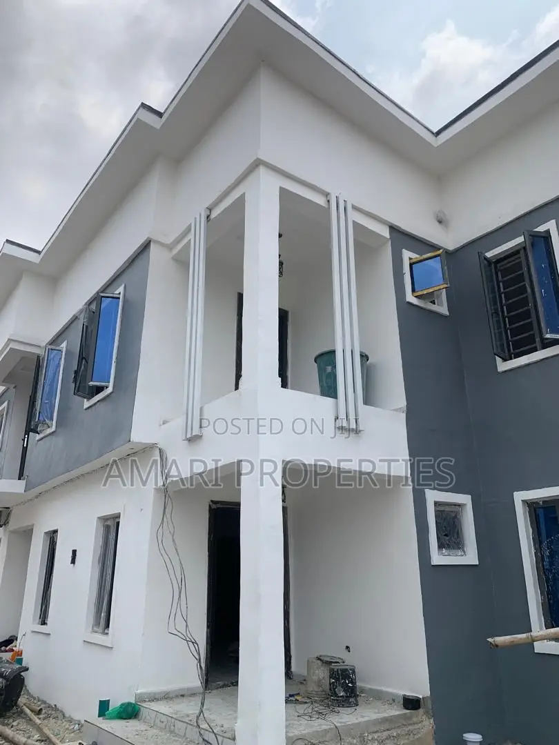 3bdrm Block of Flats in Majek, Sangotedo for rent