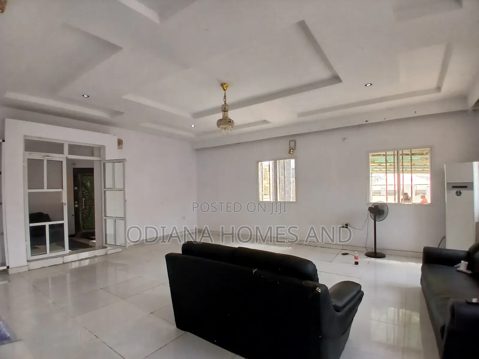 7bdrm Duplex in Adeoje Estate, Off for sale