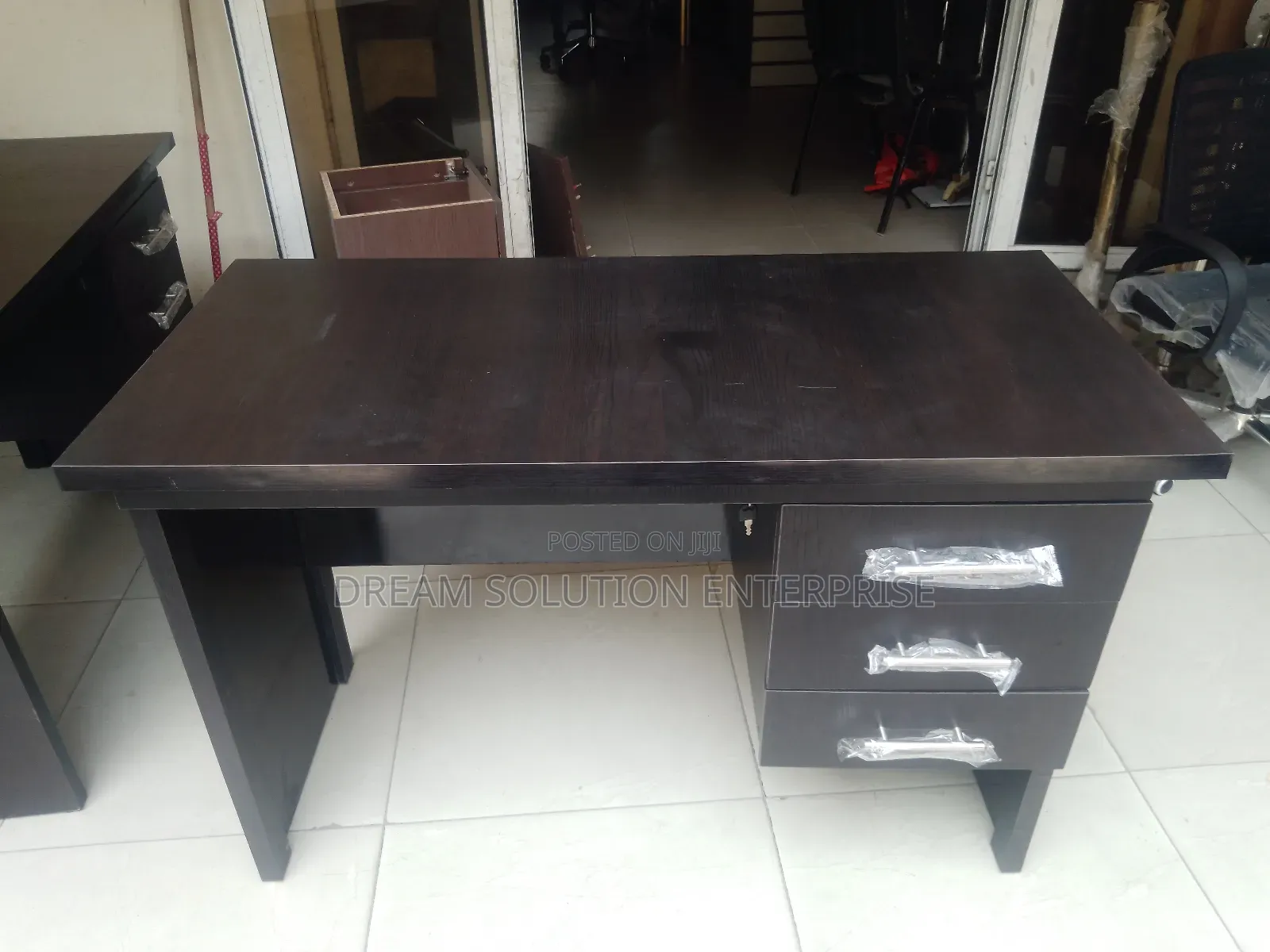 Local Office Desk
