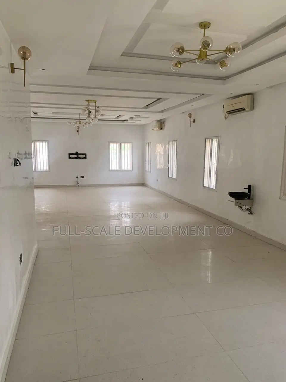 5bdrm House in 5-Bedroom Fully, Life Camp for sale