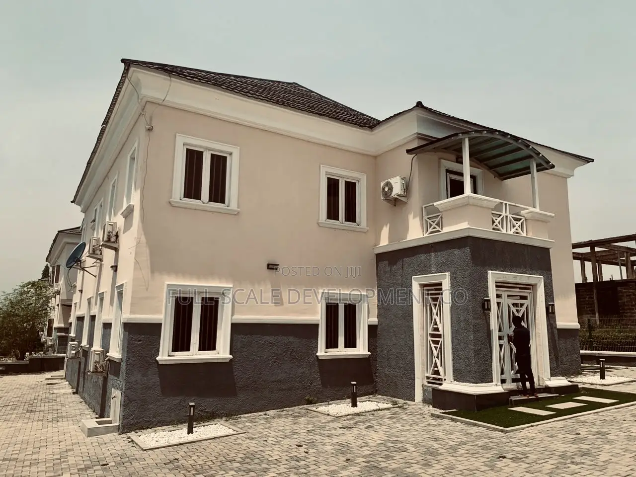 5bdrm House in 5-Bedroom Fully, Life Camp for sale