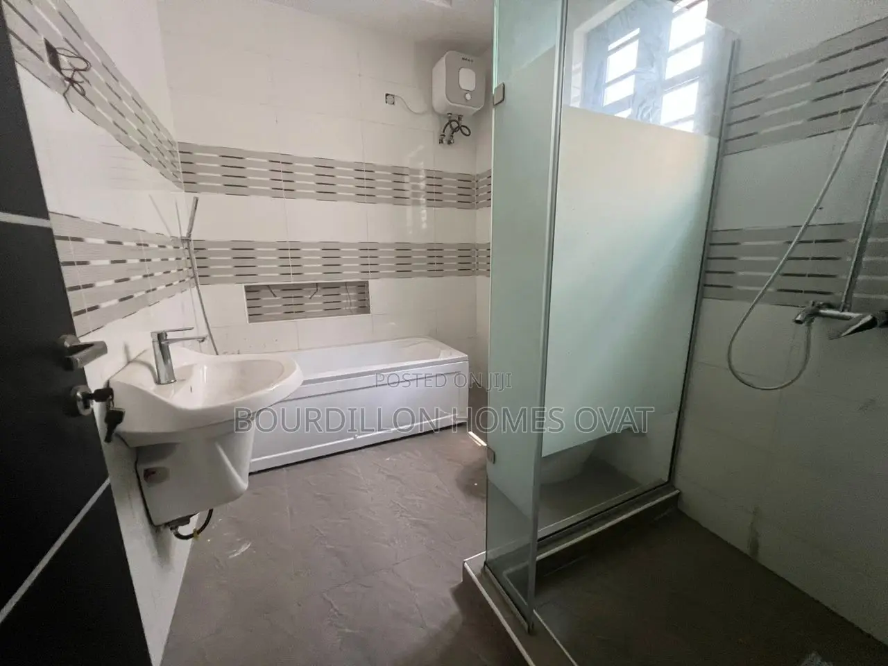 4bdrm Duplex in Lekki for sale
