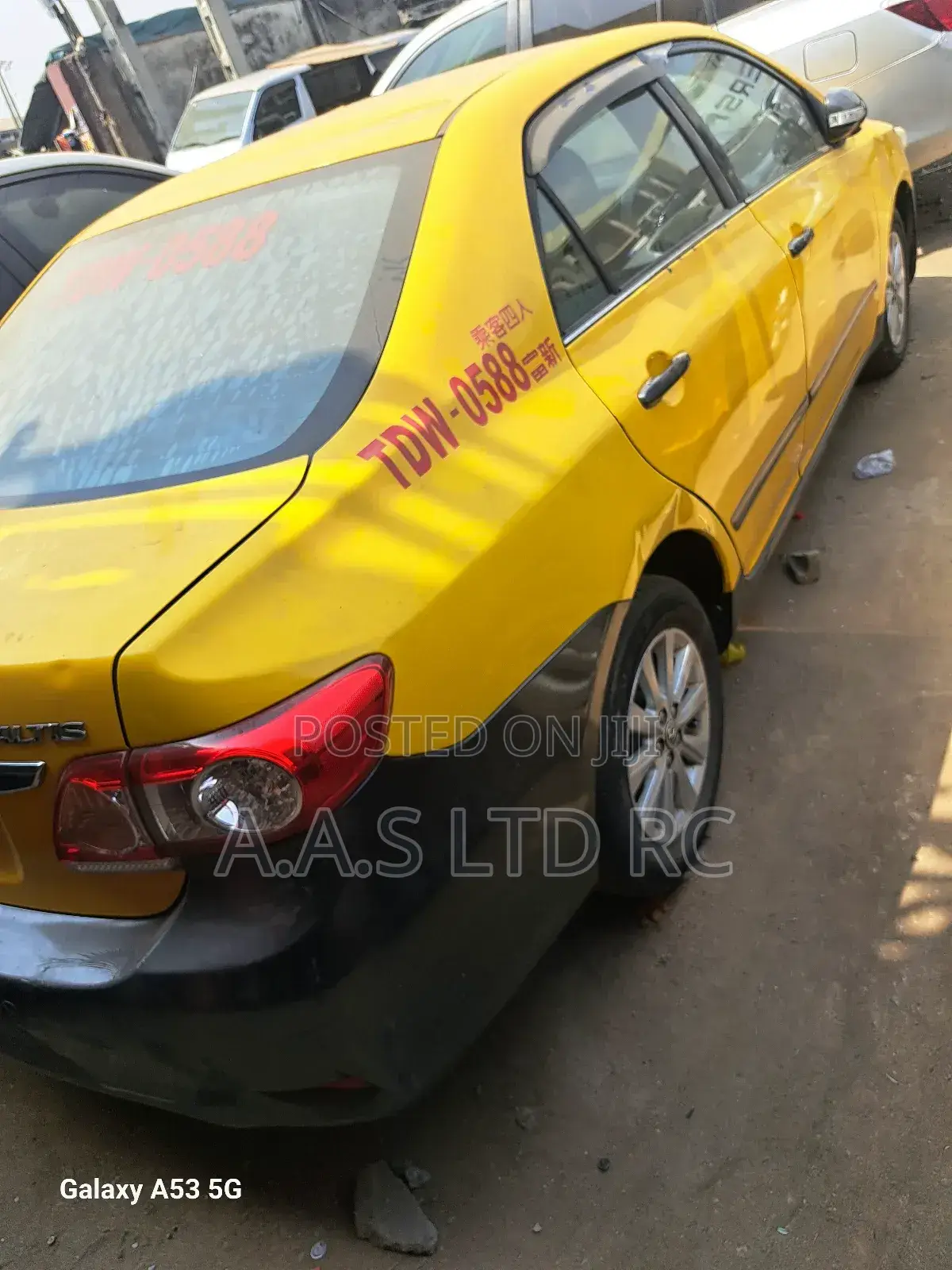 Toyota Corolla 2012 Yellow
