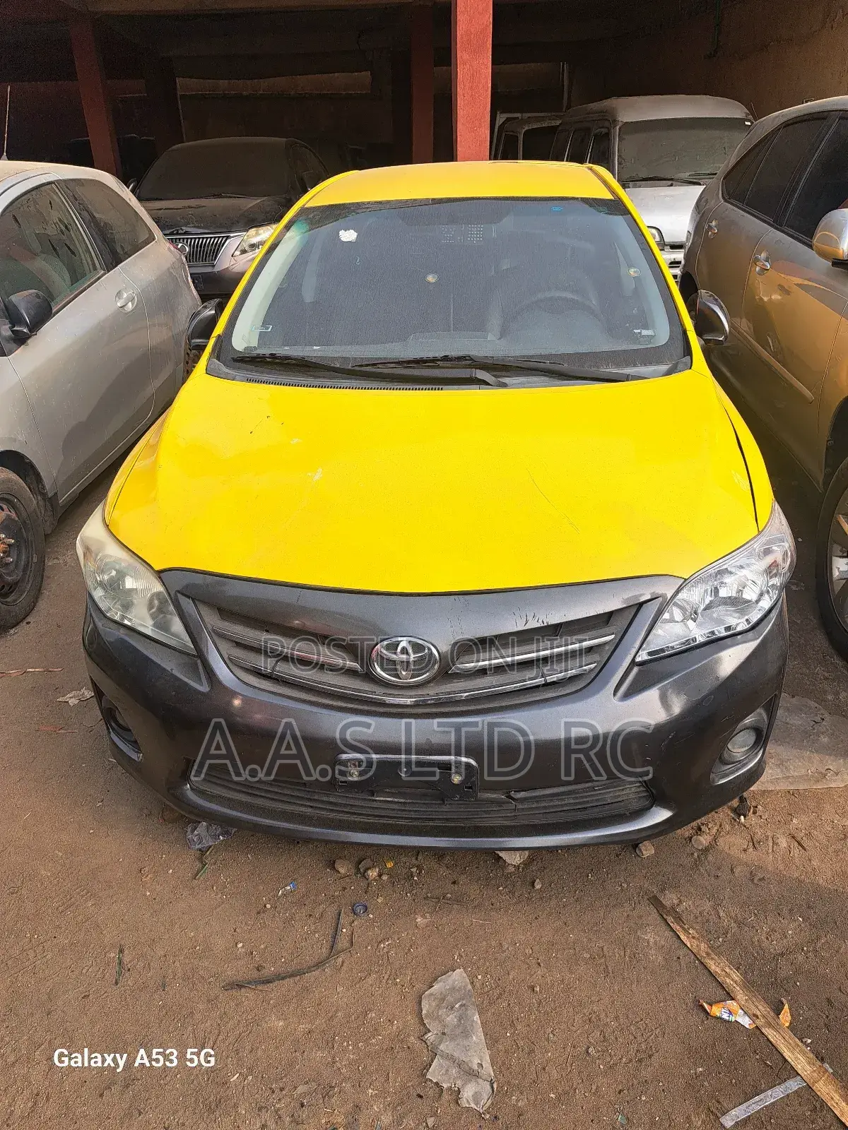 Toyota Corolla 2012 Yellow
