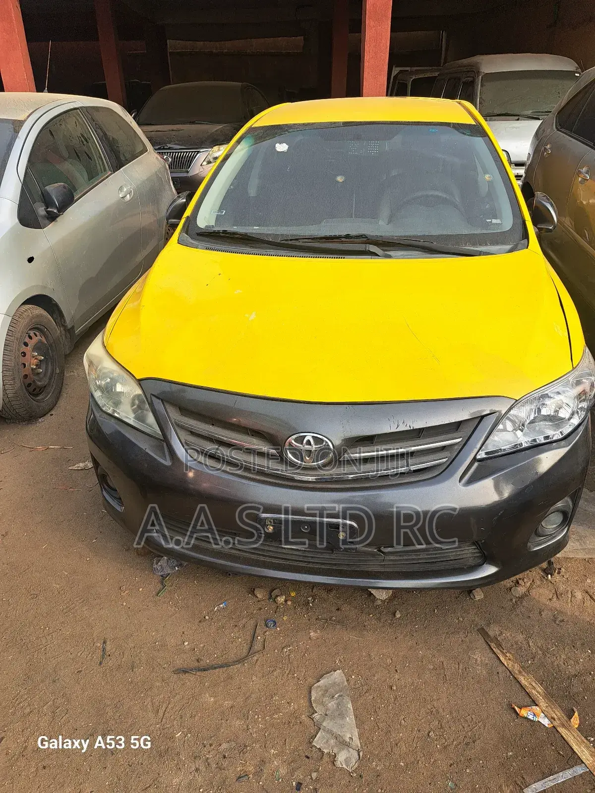 Toyota Corolla 2012 Yellow