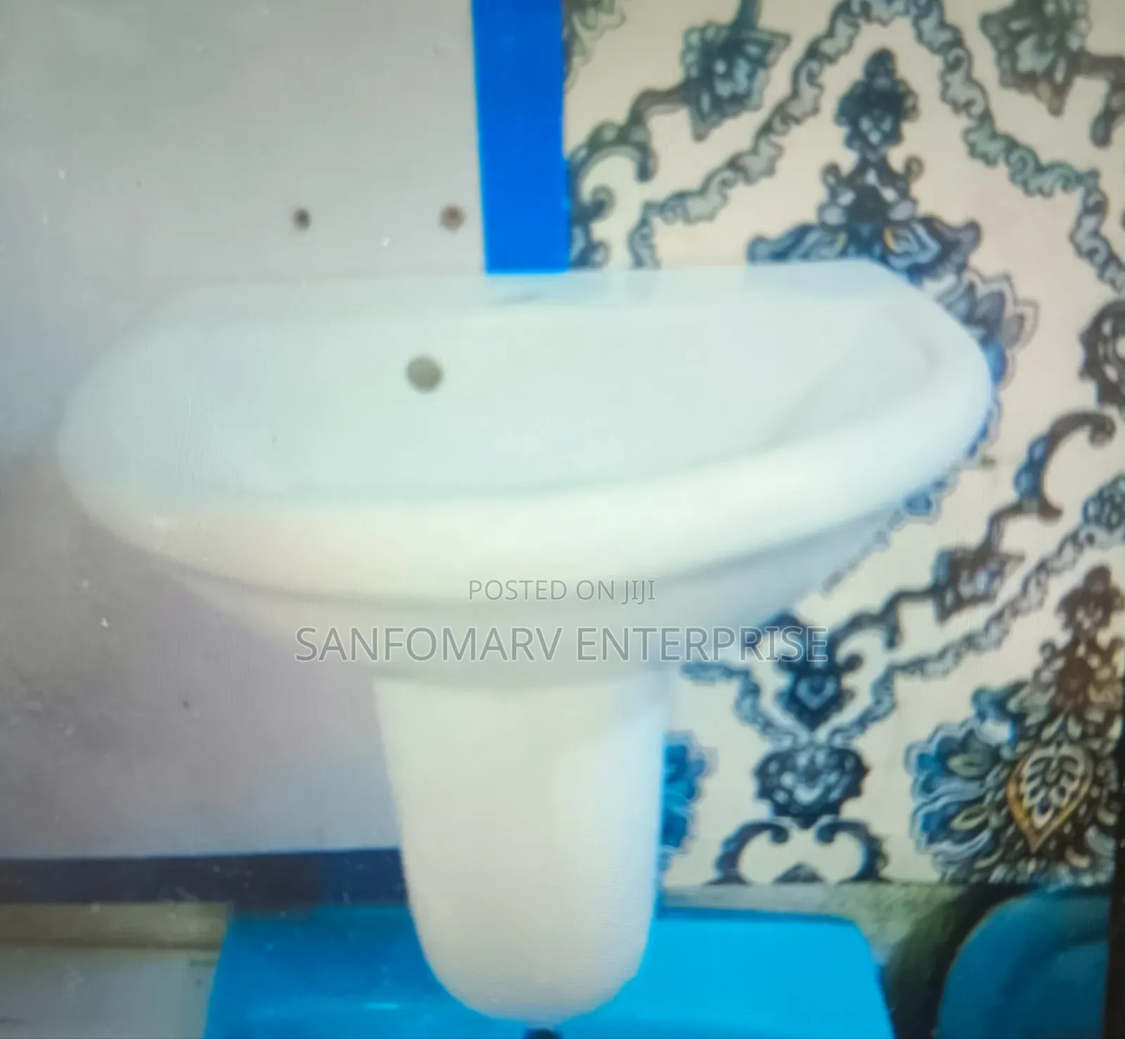 Wall Hung Basin With Semi Pedestal