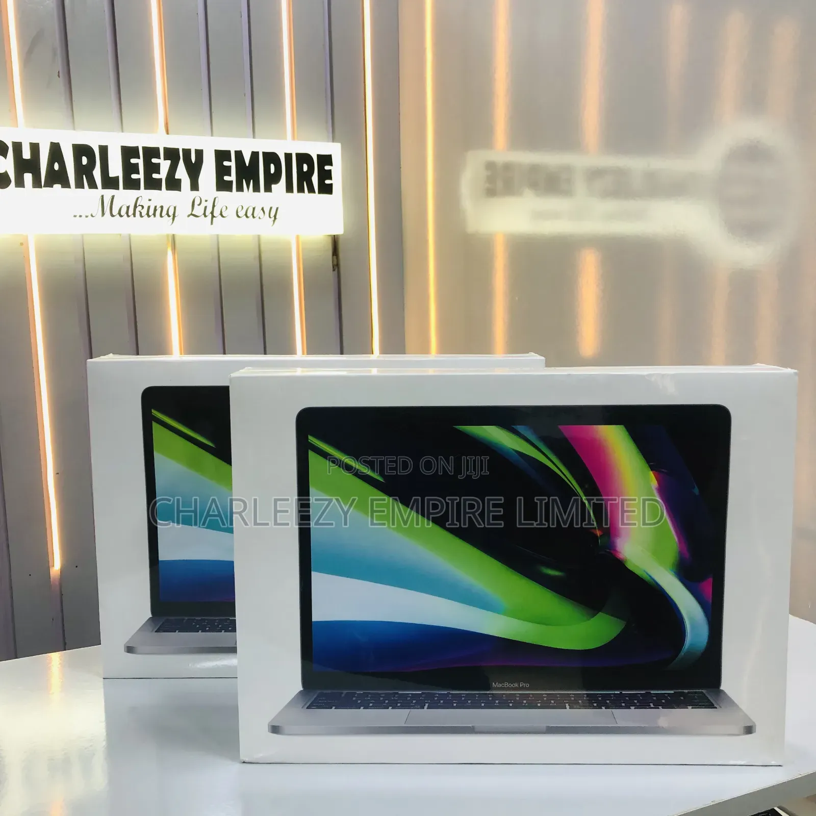 New Laptop Apple MacBook Pro 8GB Apple M2 SSD 256GB