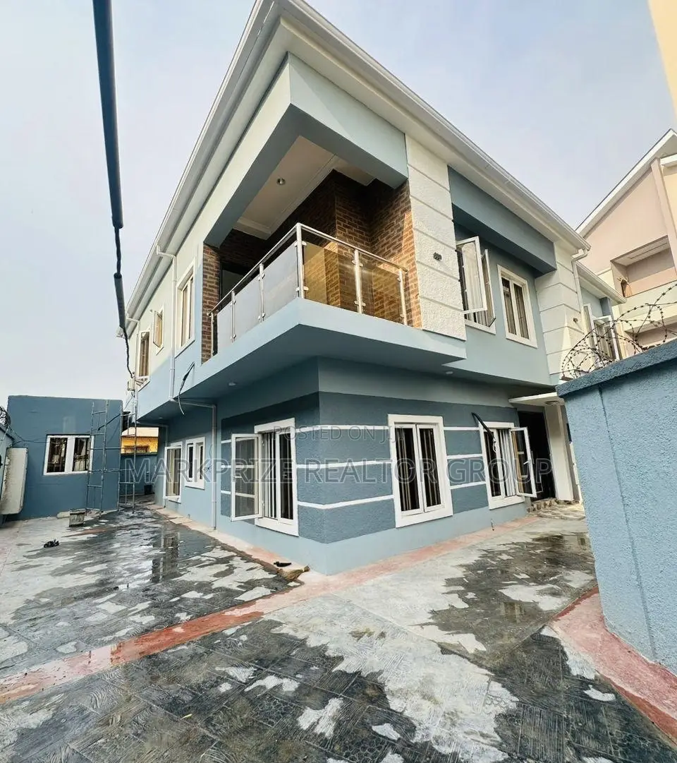 4bdrm Duplex in Magodo Gra Lagos for sale