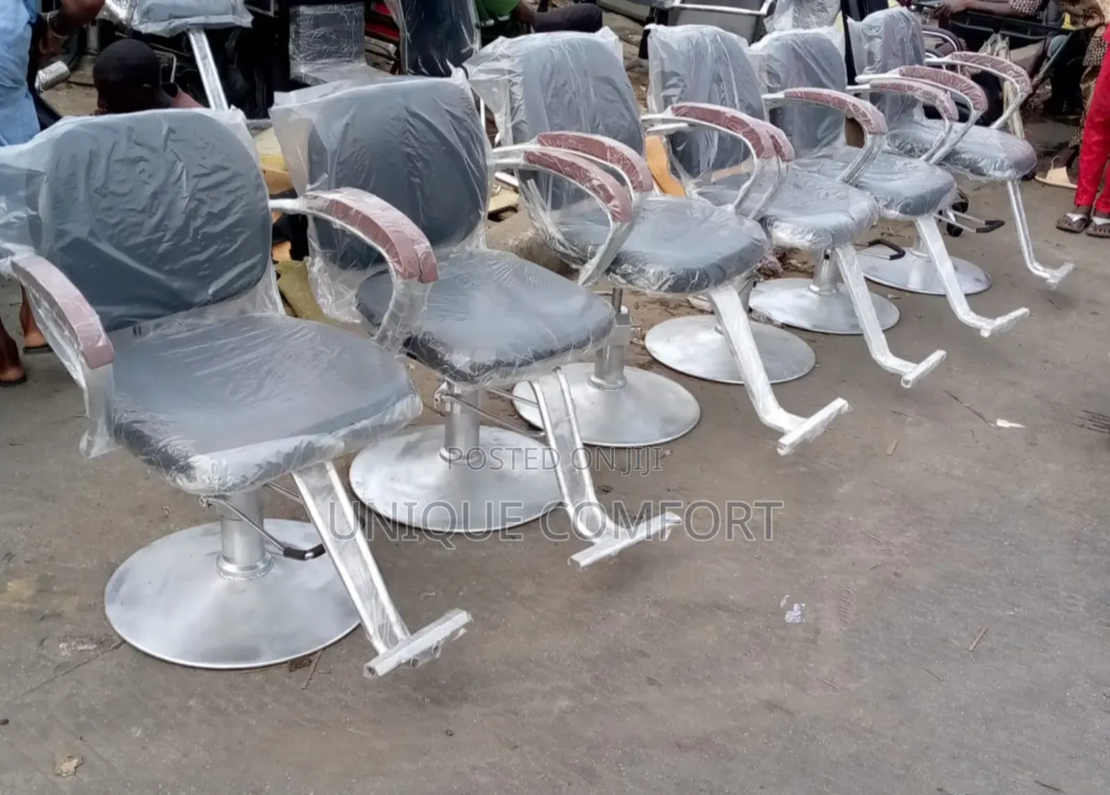 Imported Executive Salon Rolling Barber Chair