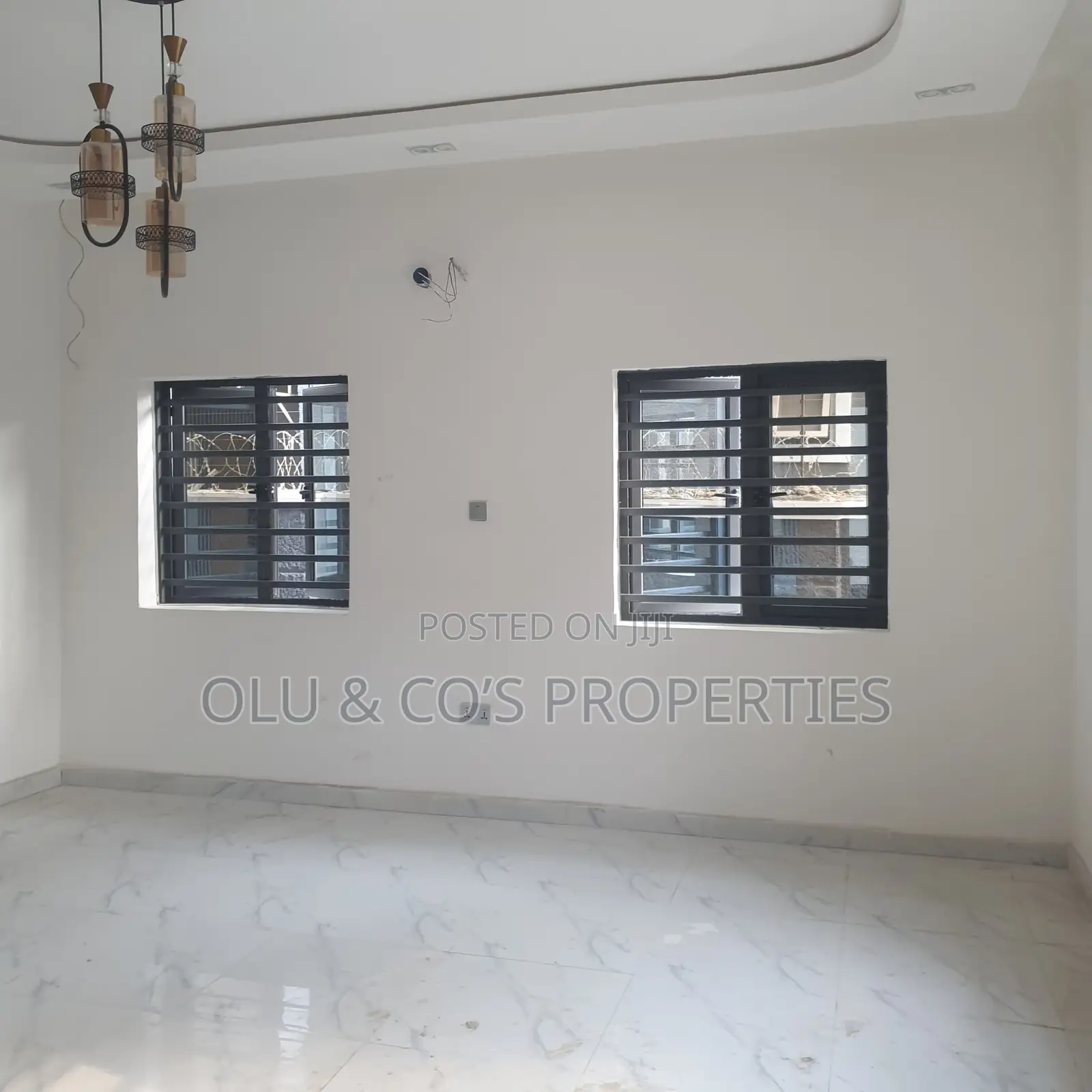 4bdrm Duplex in Behind Glory Dome, Lugbe District for rent