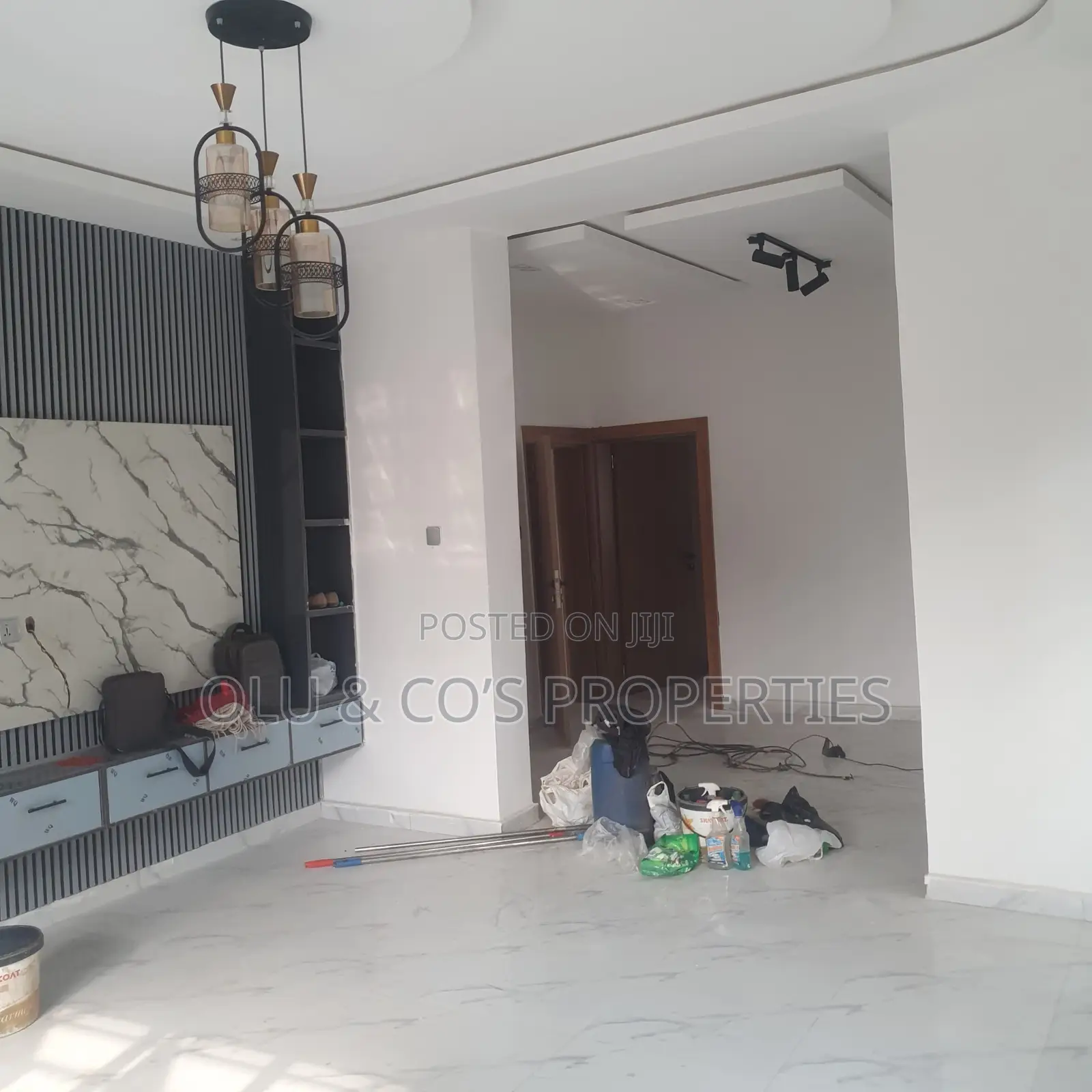 4bdrm Duplex in Behind Glory Dome, Lugbe District for rent