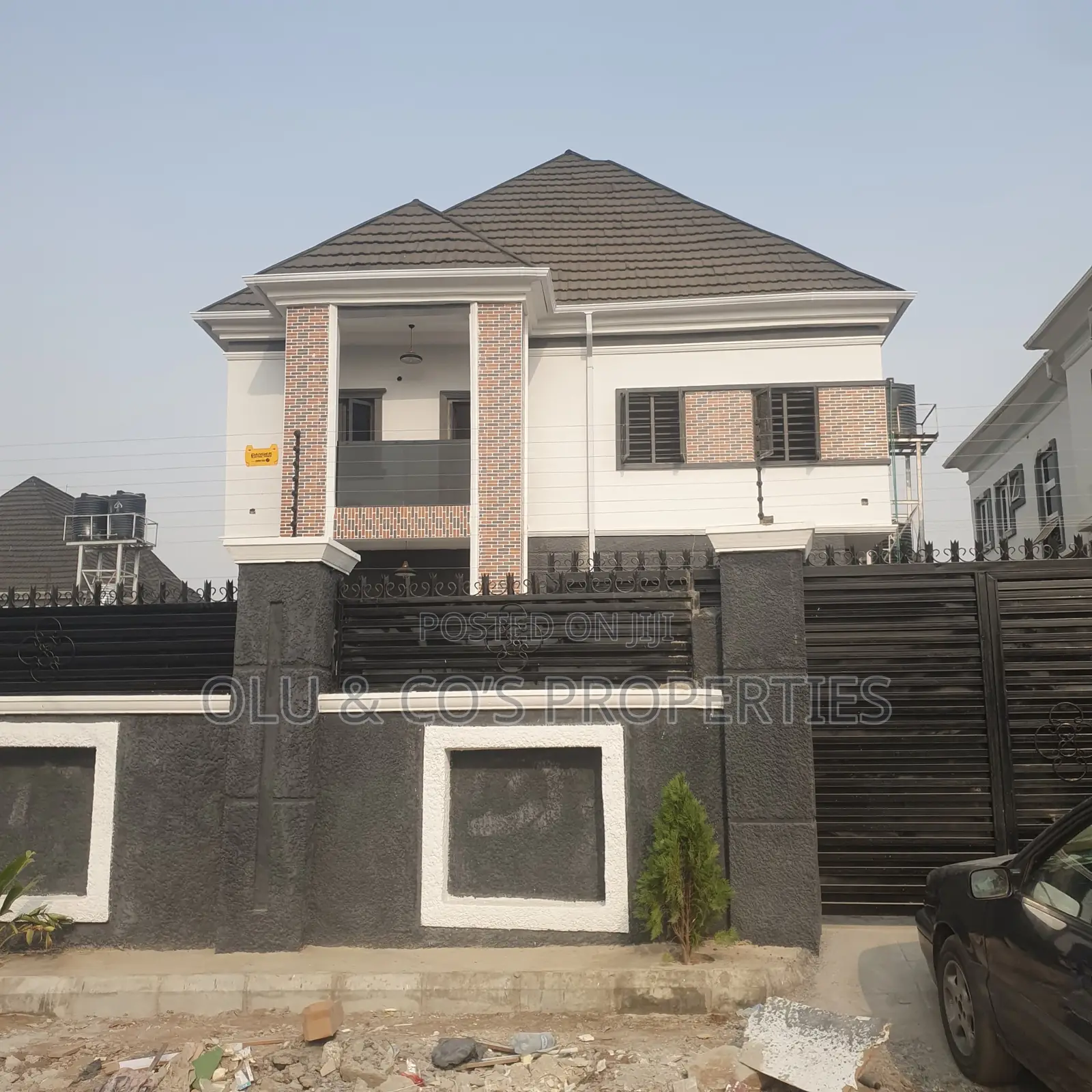 4bdrm Duplex in Behind Glory Dome, Lugbe District for rent