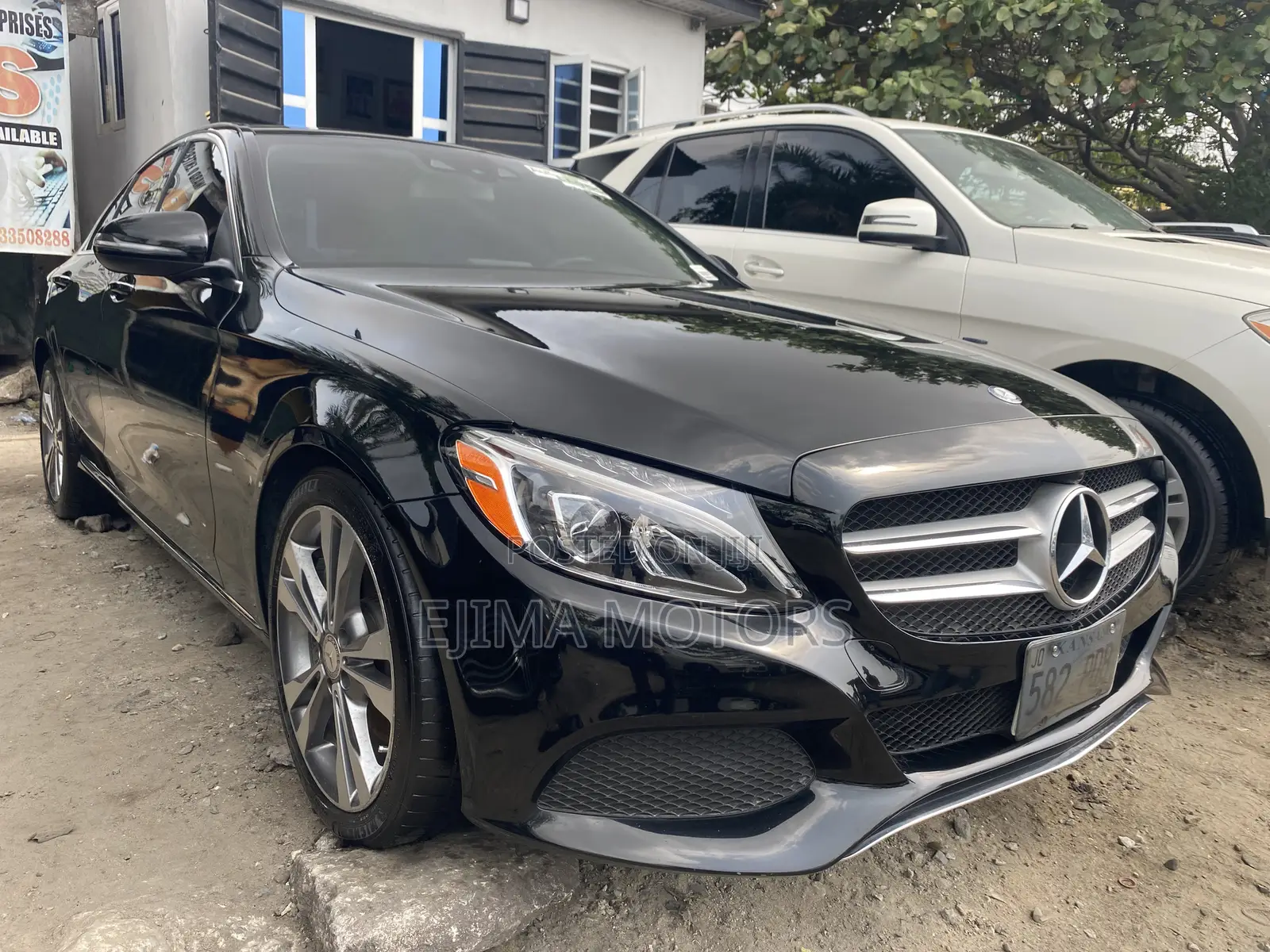 Mercedes-Benz C300 2017 Black