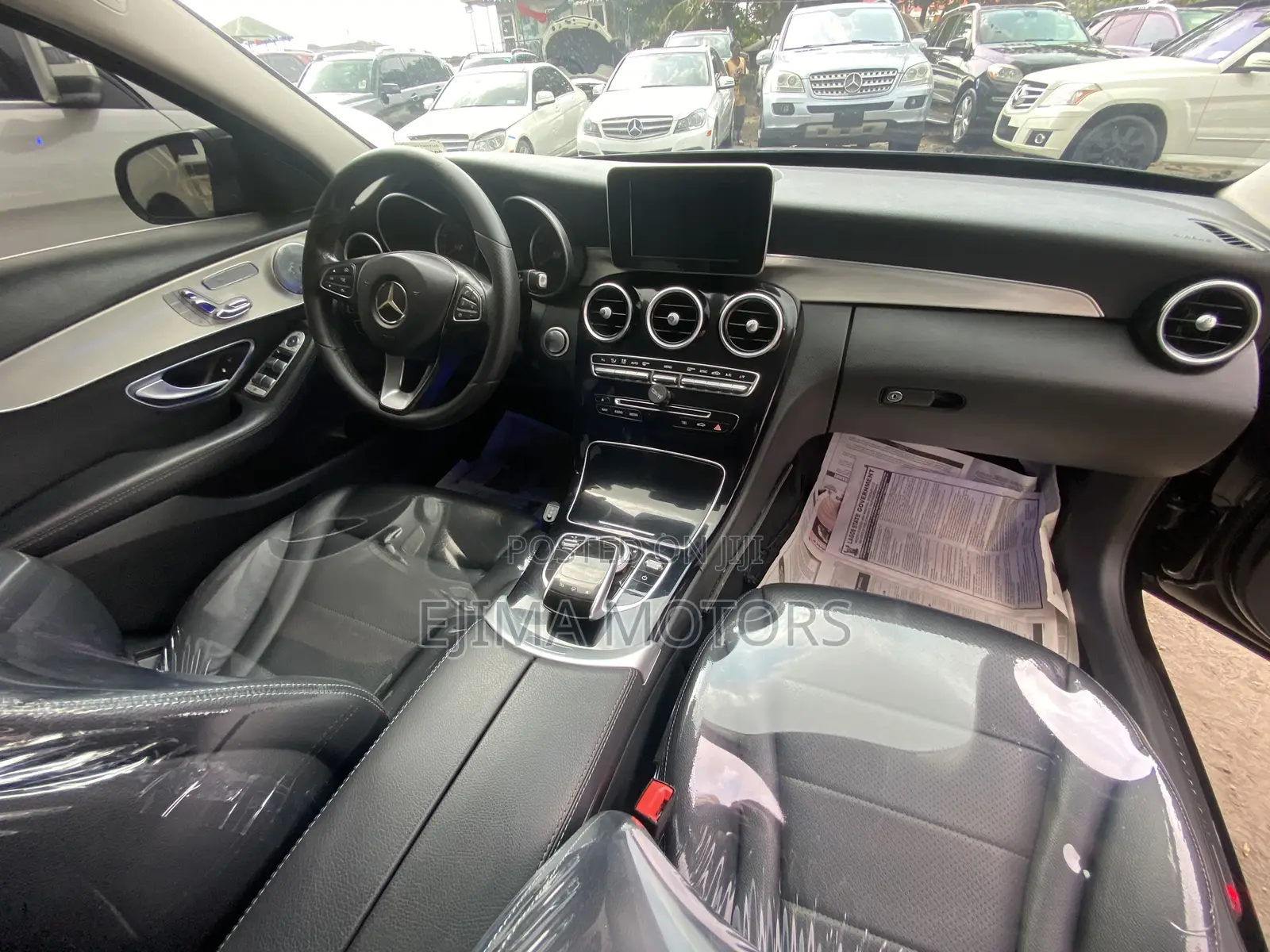 Mercedes-Benz C300 2017 Black