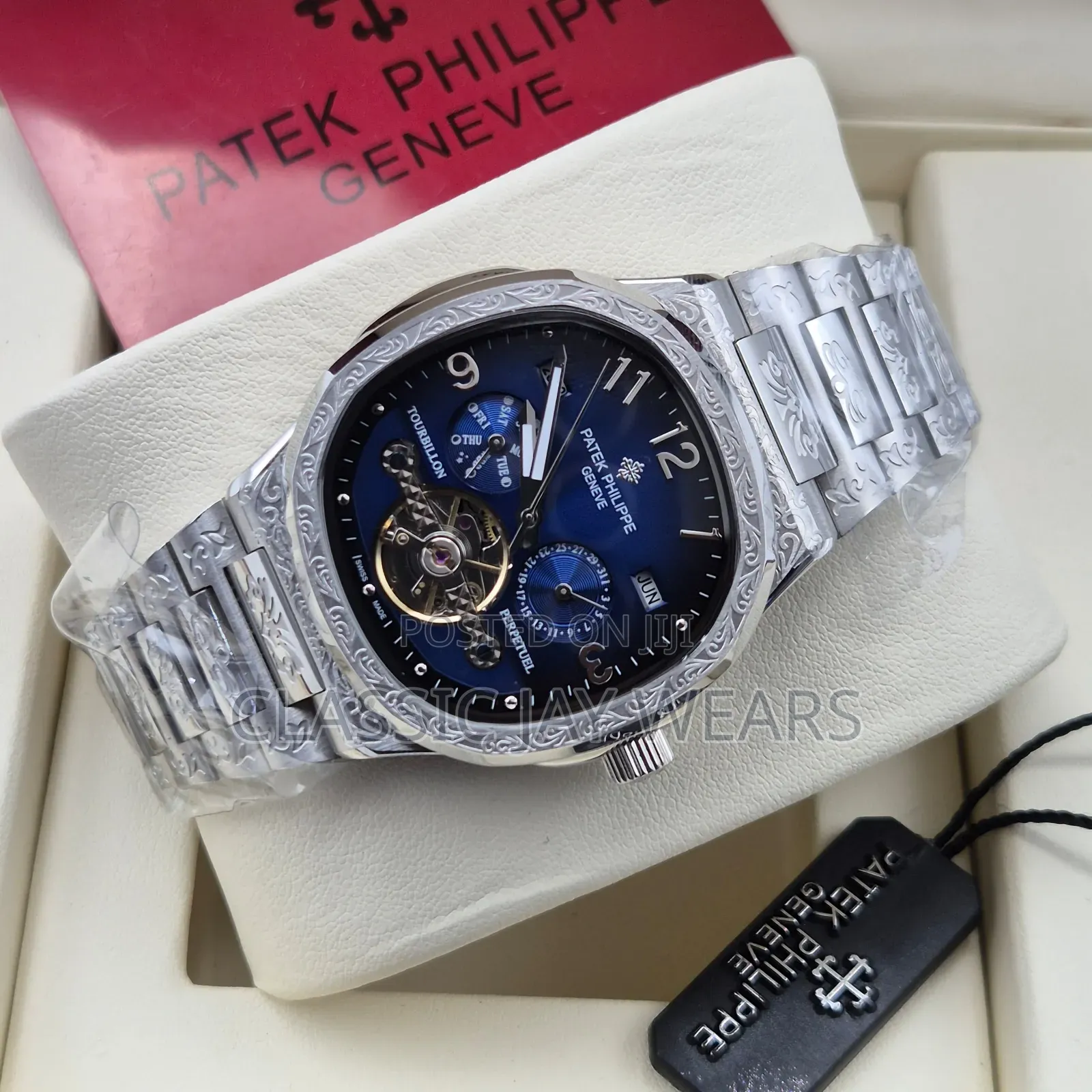 Latest UPDATES WACTHES Available in Gold and Silver Color