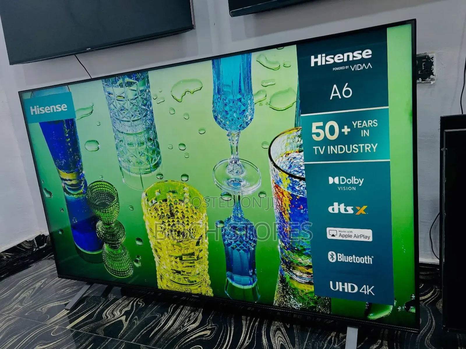 Hisense 65inches Smart Tv With Airplay and Bluetooth