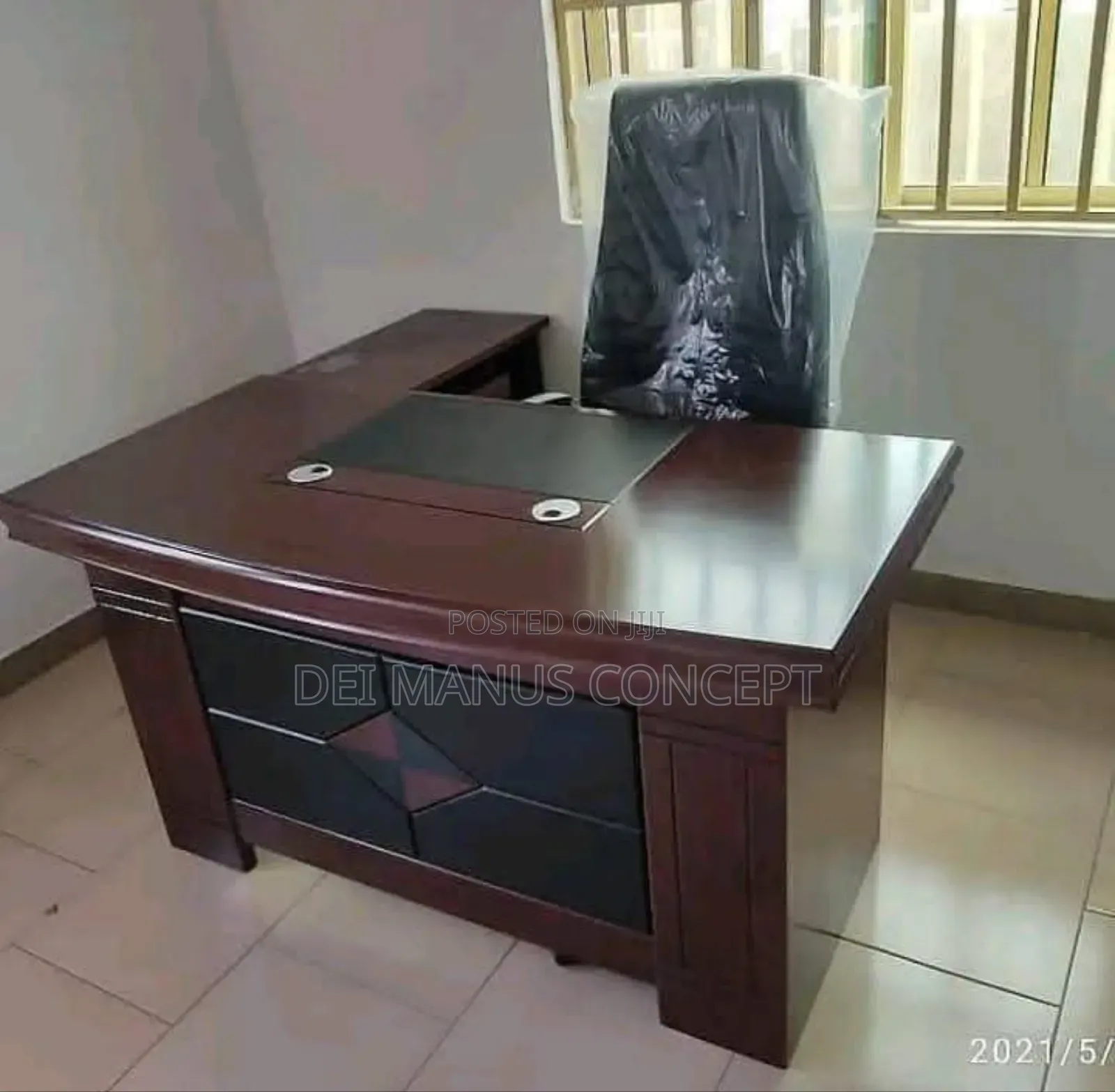 1.6m Office Table With Extension, Mobile Drawer,Leather