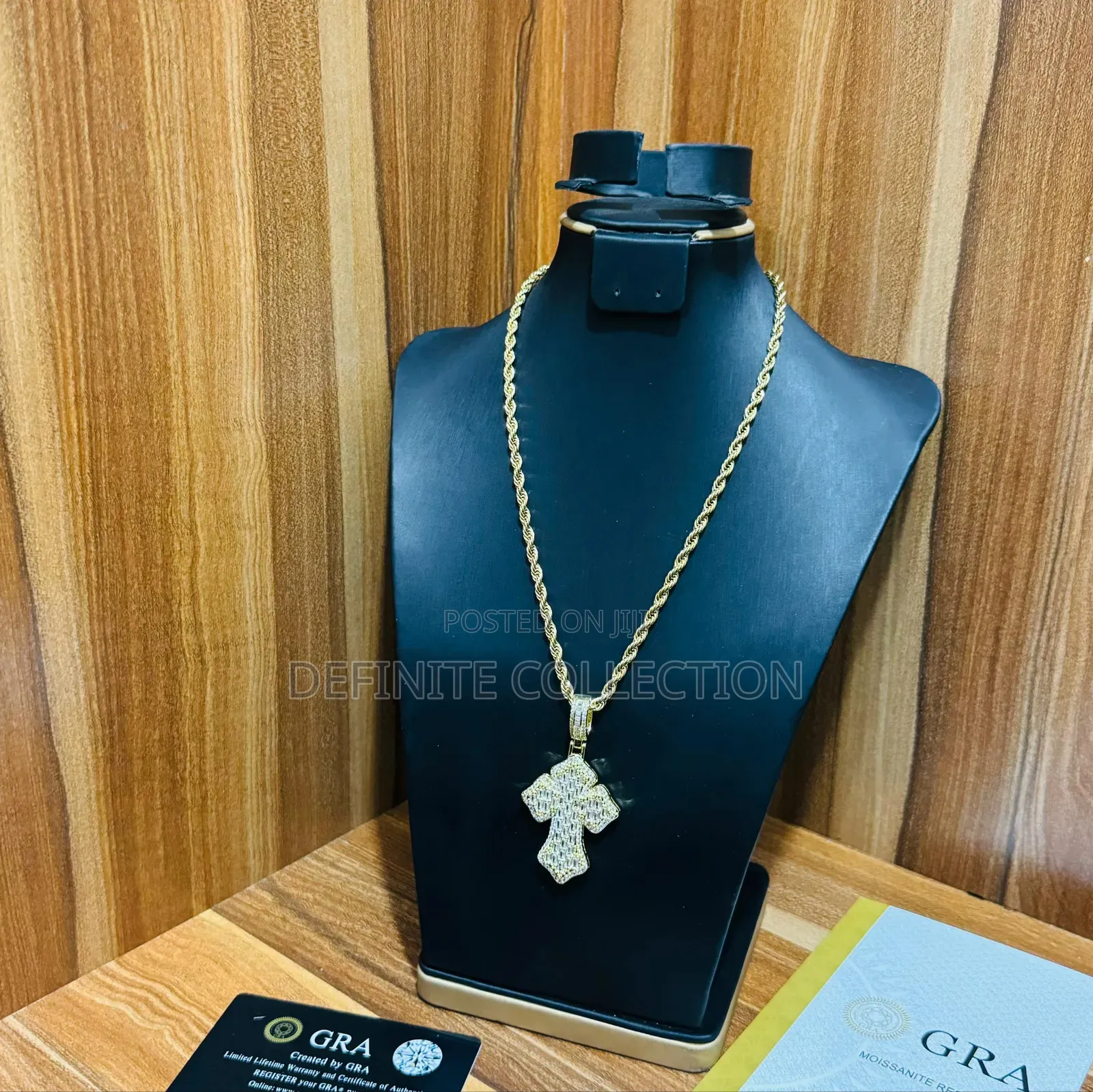 Top Luxury NECKLACE