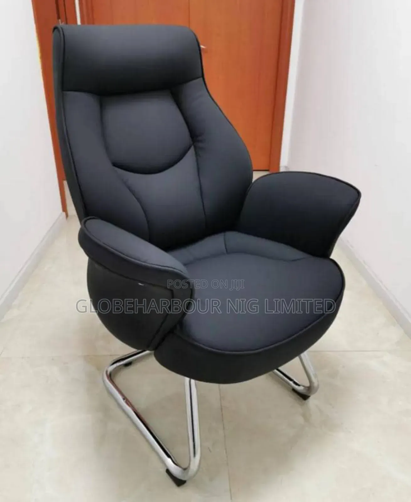 Luxury and High-Quality Comfortable Executive Chair