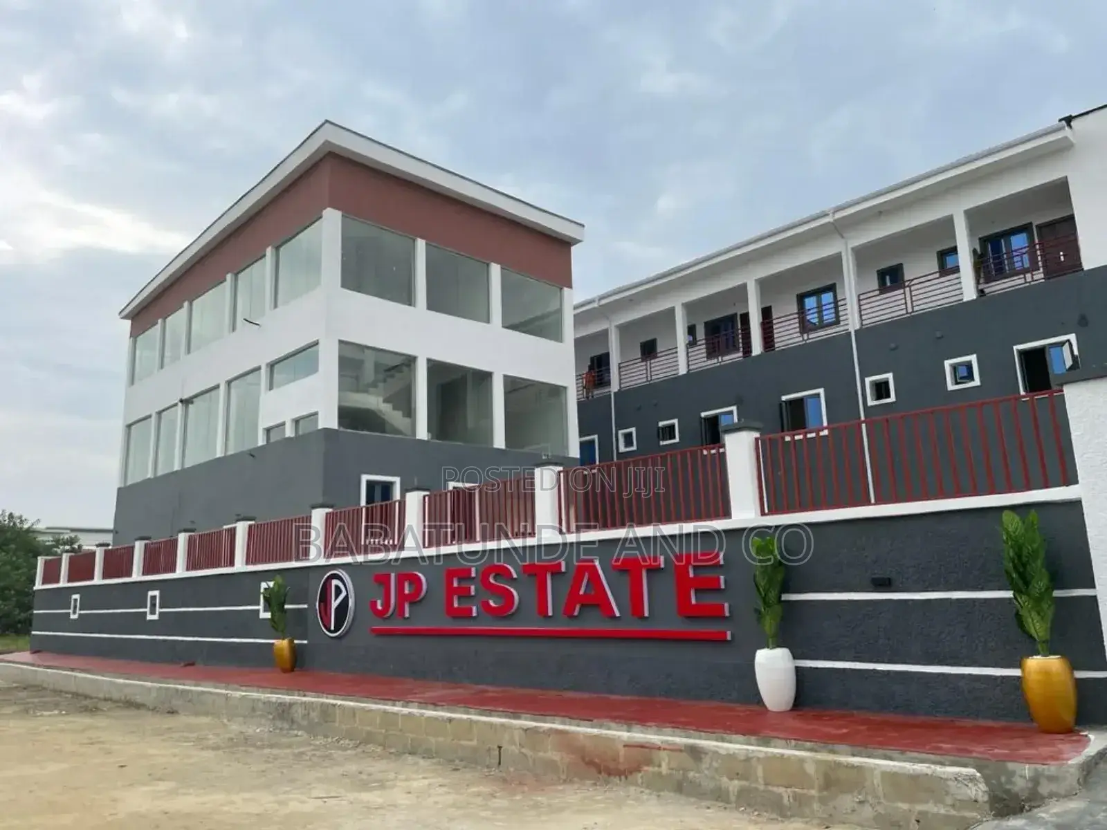 5bdrm Duplex in Jp Estate for sale