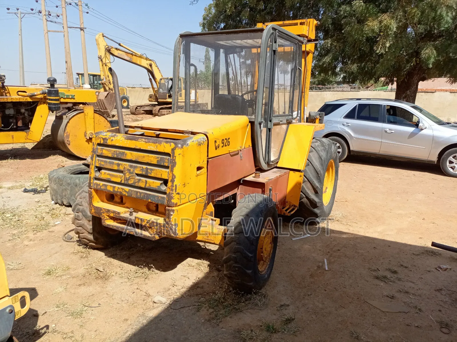 J. C. B Forklift 12 Tons