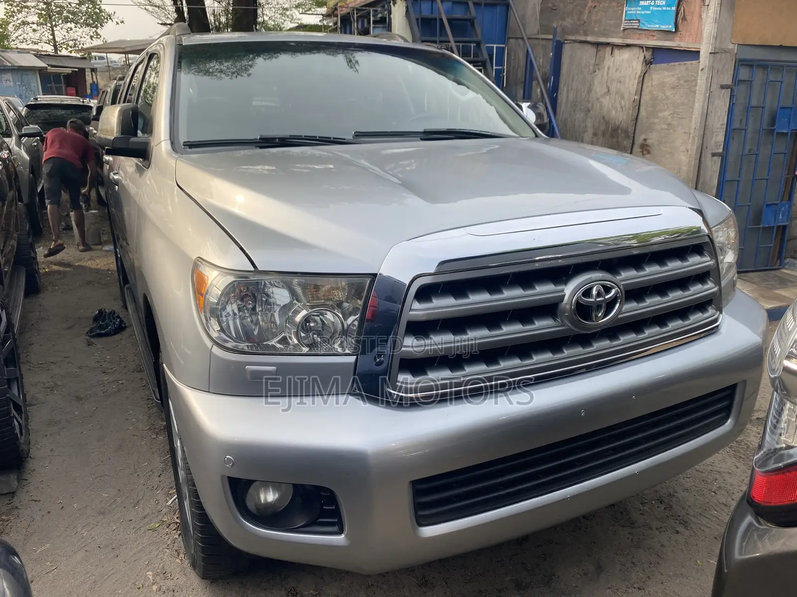Toyota Sequoia 2010 Silver