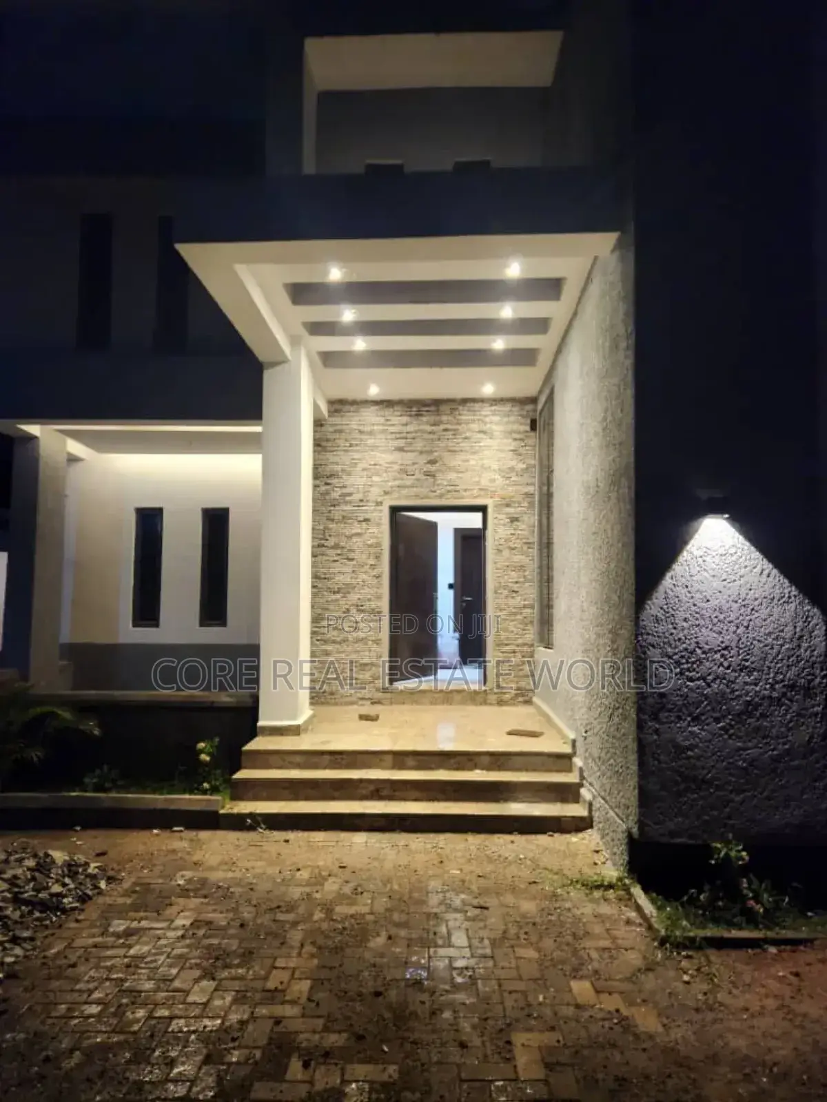 5bdrm House in Max Court Estate, Ado / Ajah for sale