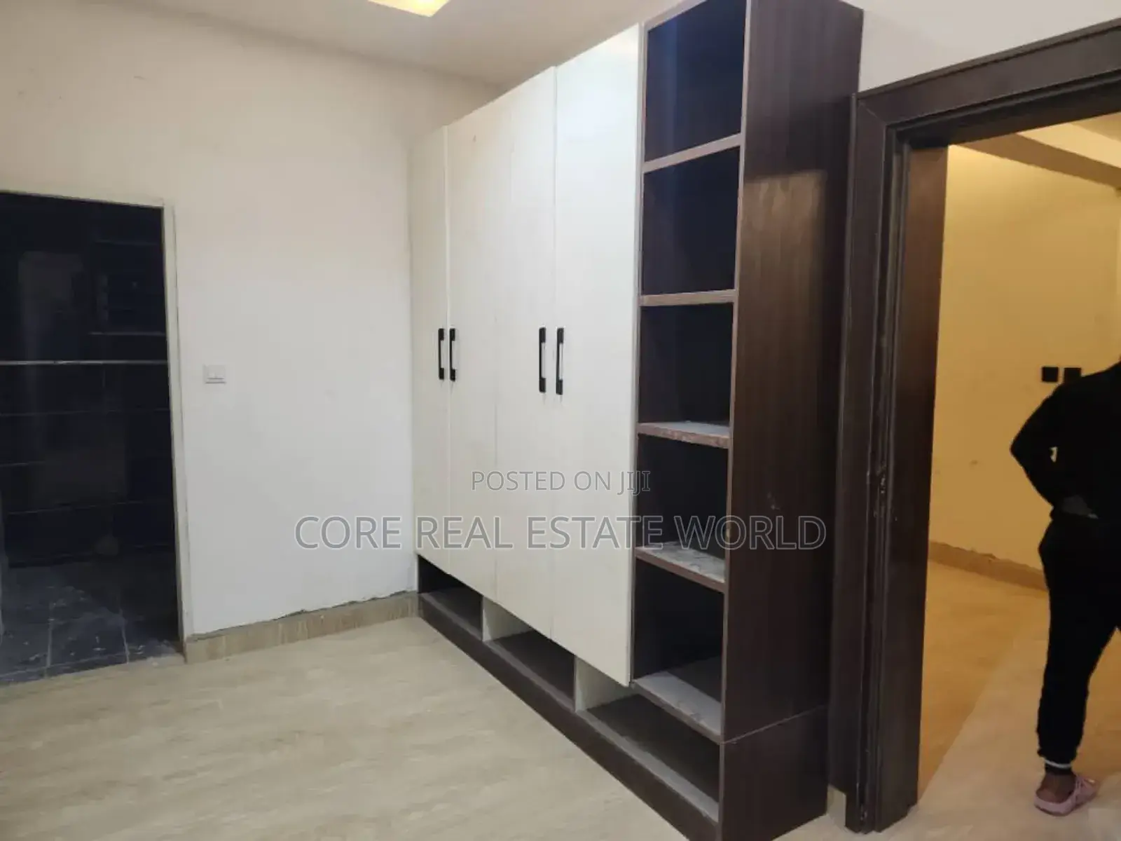 5bdrm House in Max Court Estate, Ado / Ajah for sale