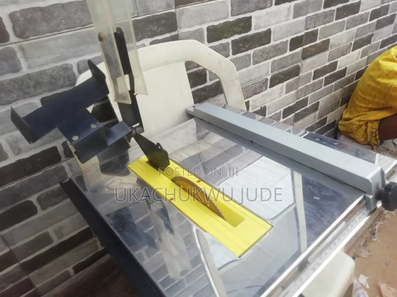 Tiles Cutter