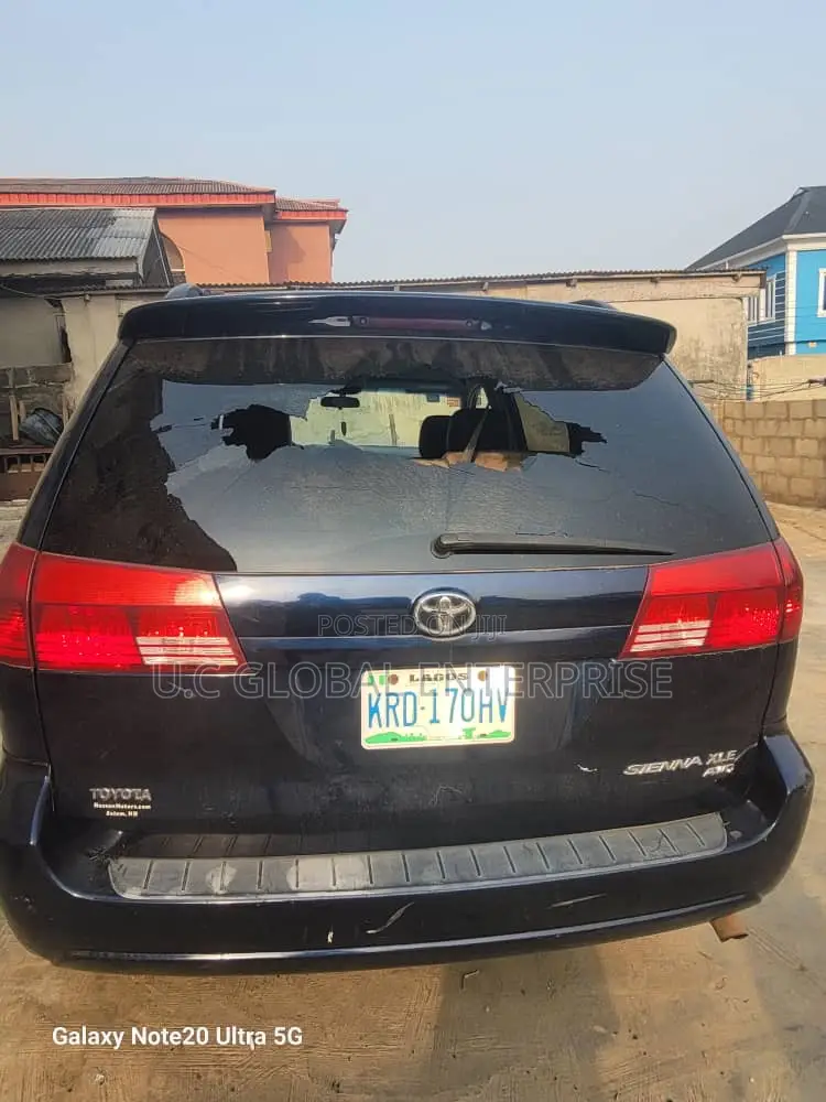Toyota Sienna 2008 Back Windscreen Glass Available Dm
