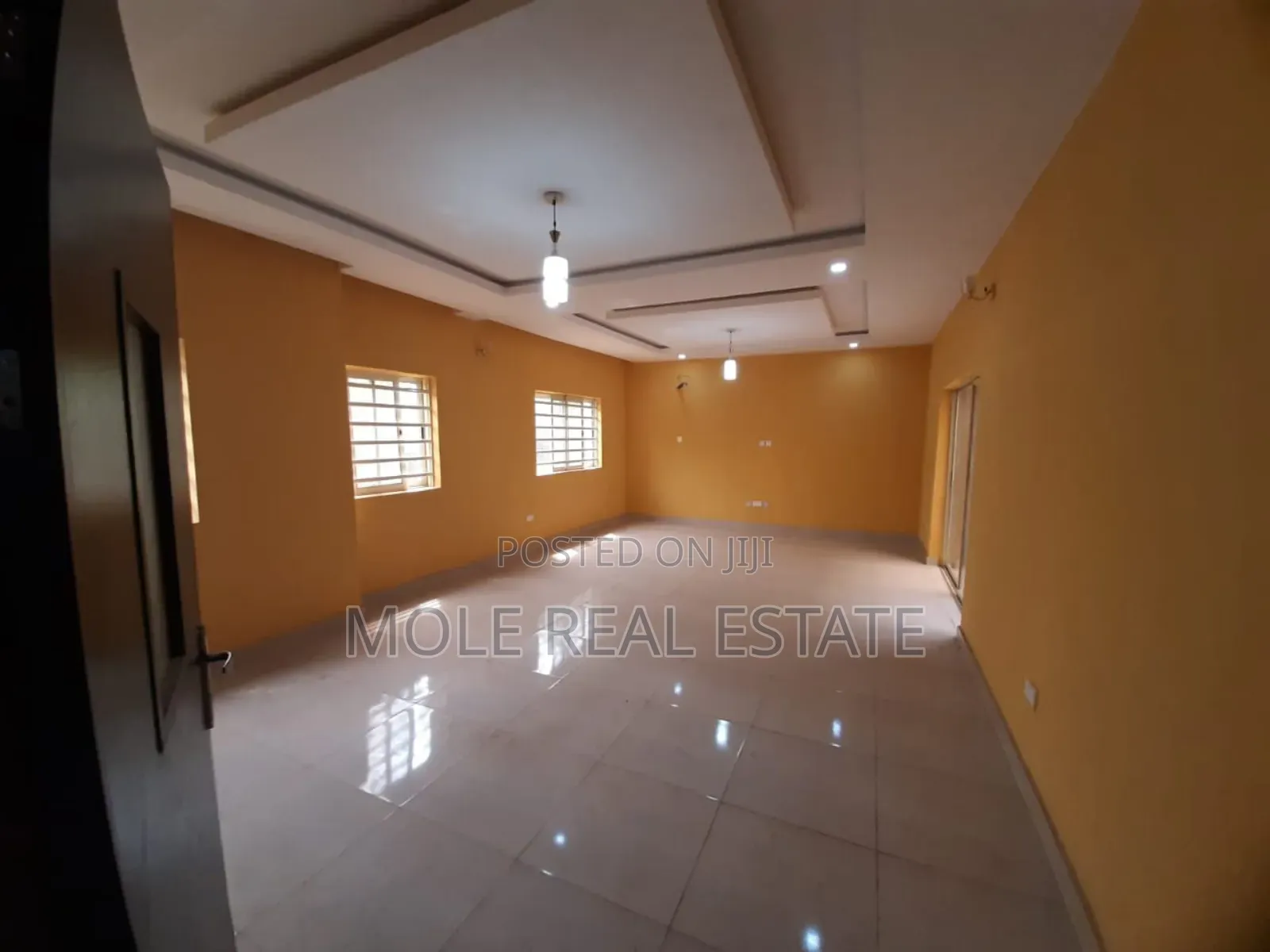 2bdrm Block of Flats in Akute for sale