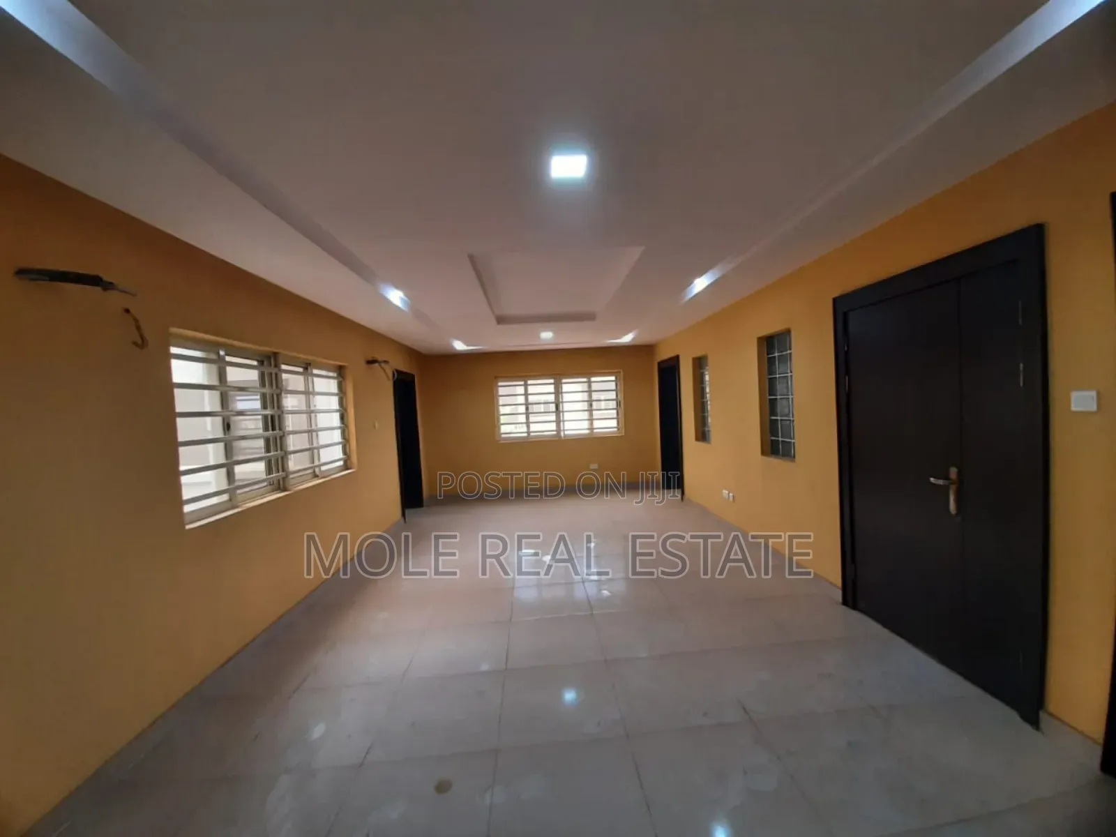 2bdrm Block of Flats in Akute for sale