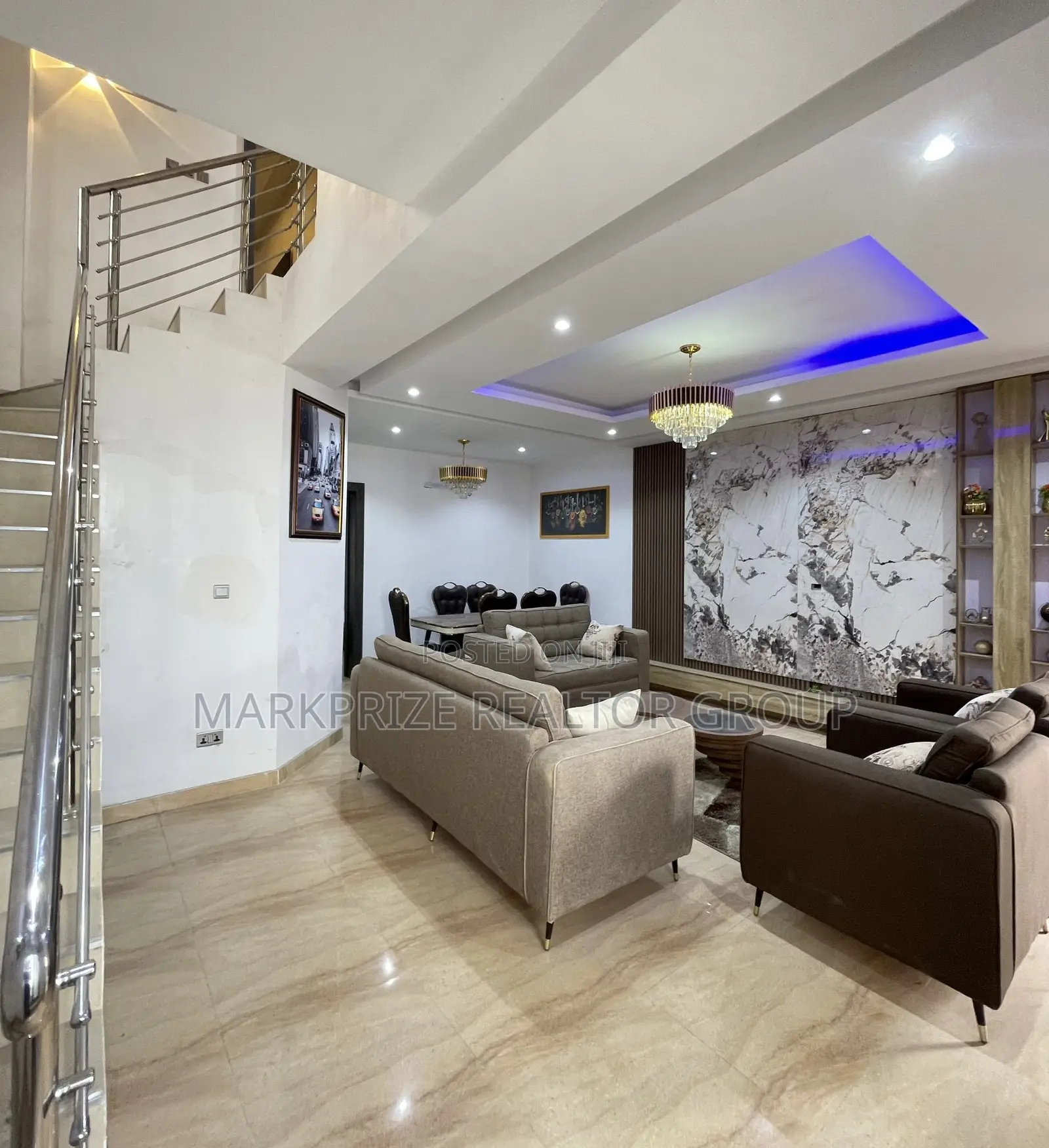 4bdrm Maisonette in Surulere Lagos for sale