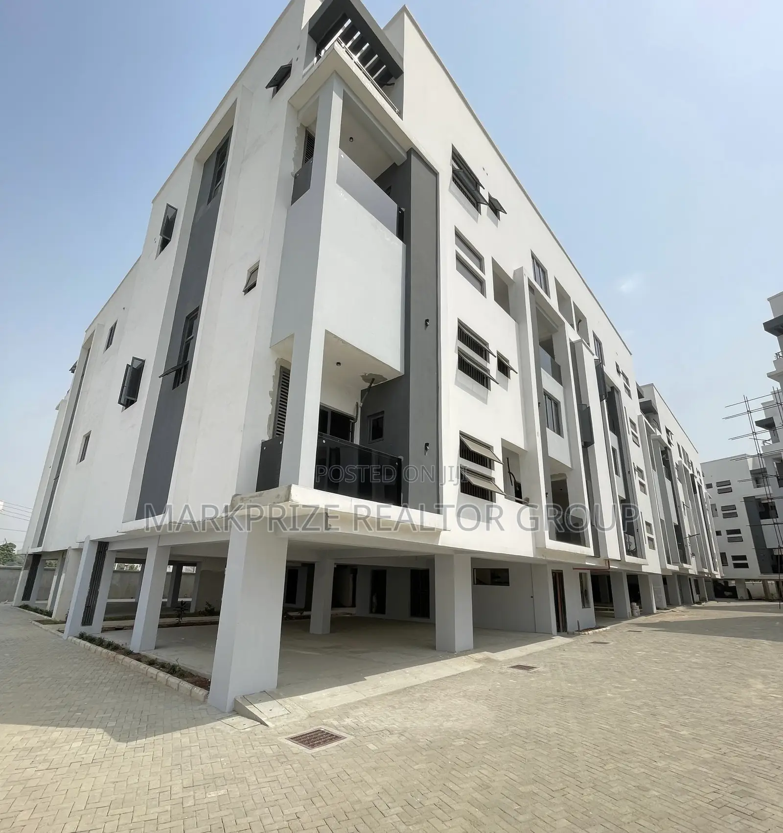 4bdrm Maisonette in Surulere Lagos for sale