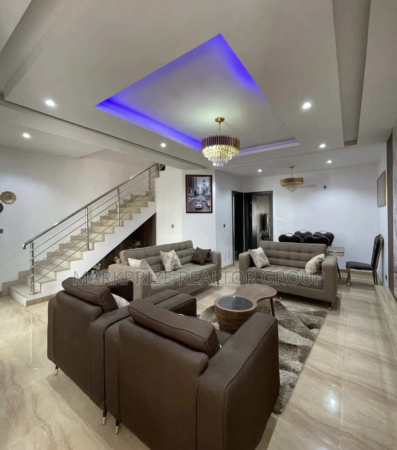 4bdrm Maisonette in Surulere Lagos for sale