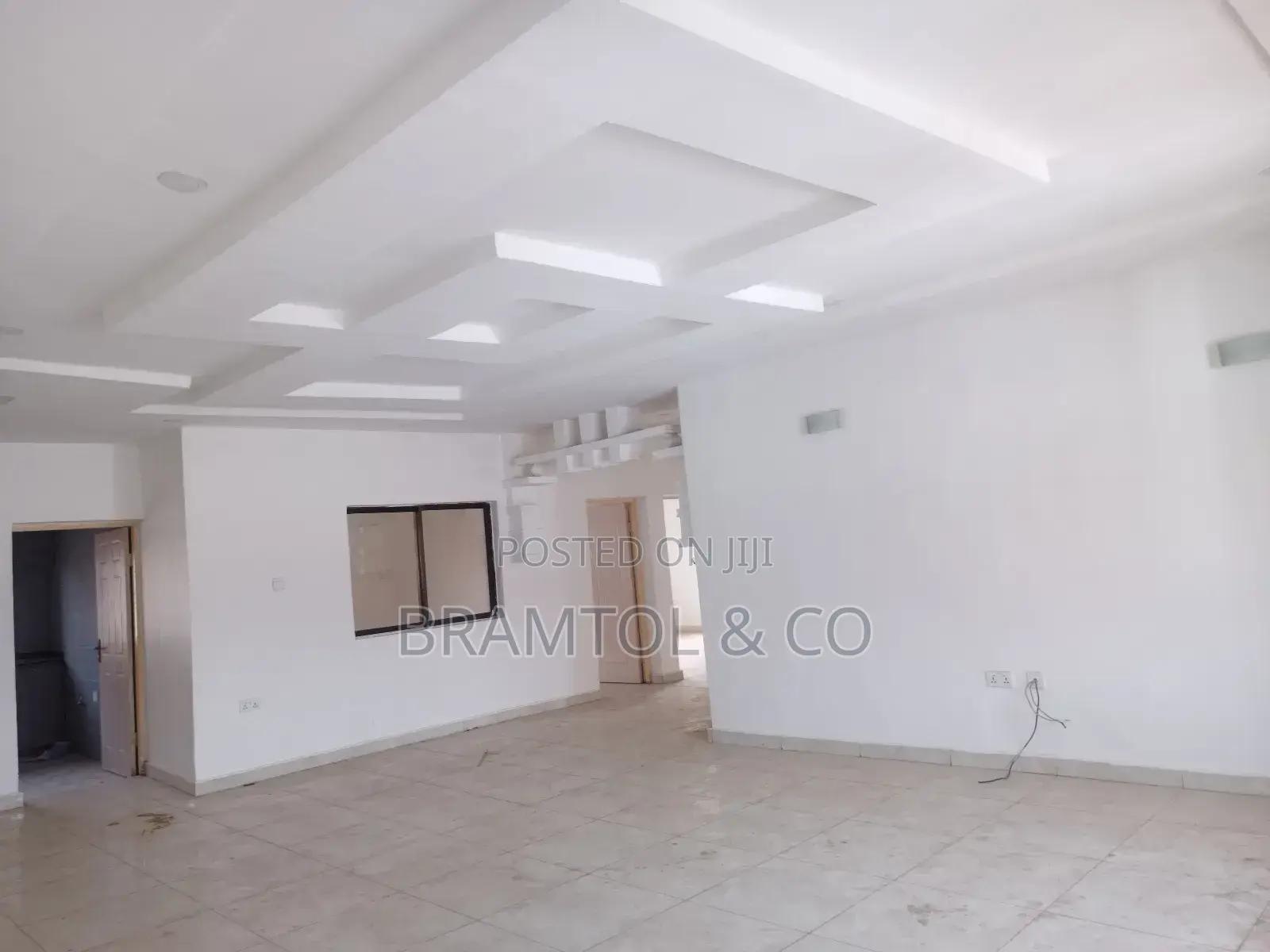3bdrm Block of Flats in Zone 1 / Wuse for rent