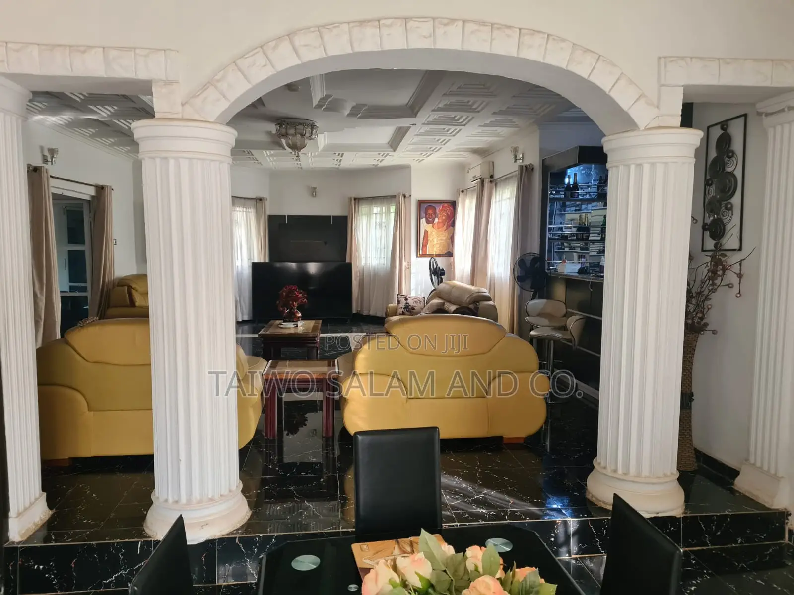 5bdrm Duplex in Ologuneru for sale