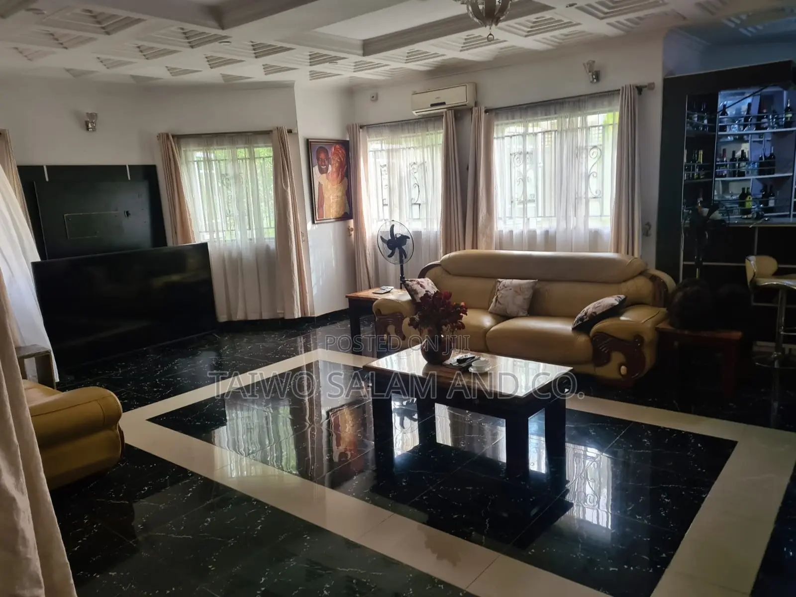 5bdrm Duplex in Ologuneru for sale