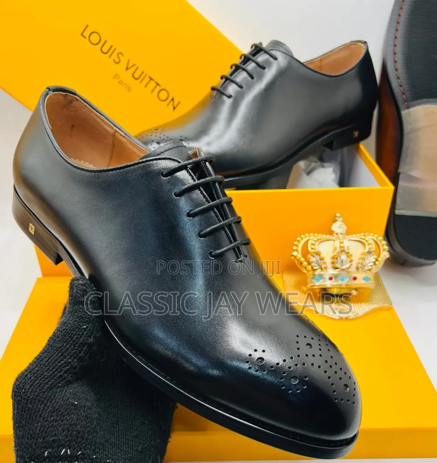 Top Quality Raw Leather LOUIS VUITTON Lace Up Shoe