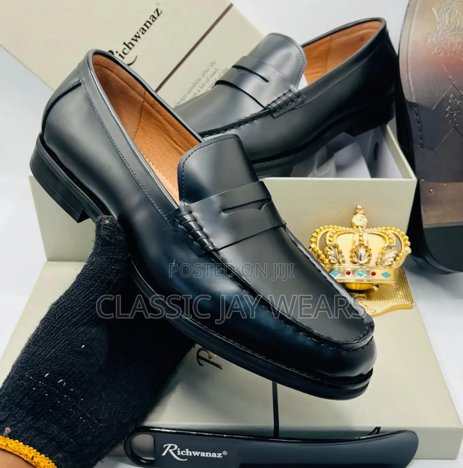 Classic Flat Shoe for Men in Sizes