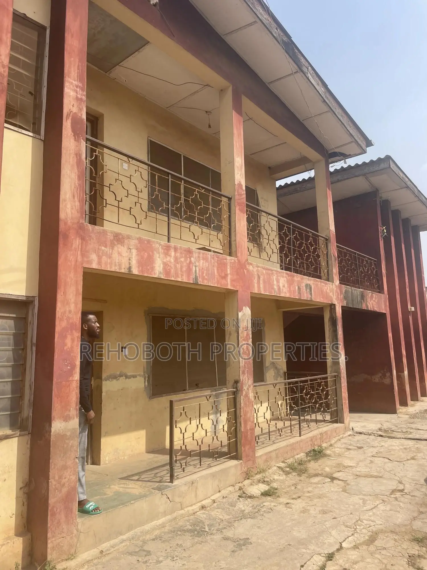 10bdrm Block of Flats in Kuola, Ibadan for sale