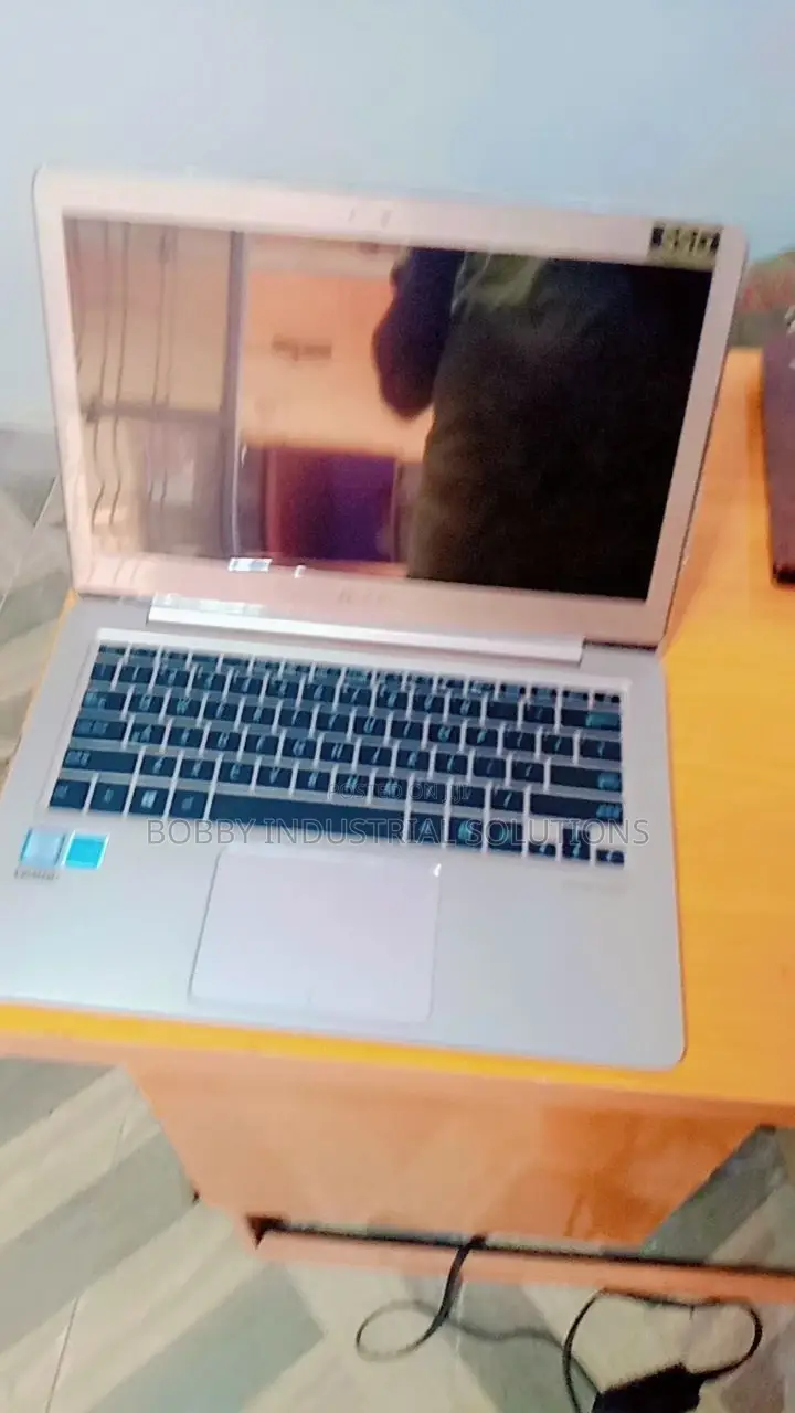 Laptop Asus VivoBook 15 X540NA 8GB Intel Core I5 SSD 500GB