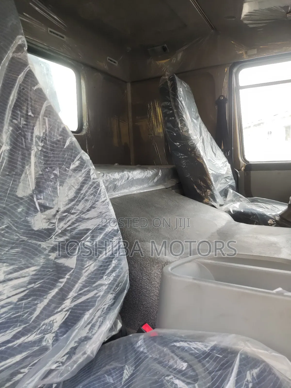 12 Tyres Howo Sinotruk 2015