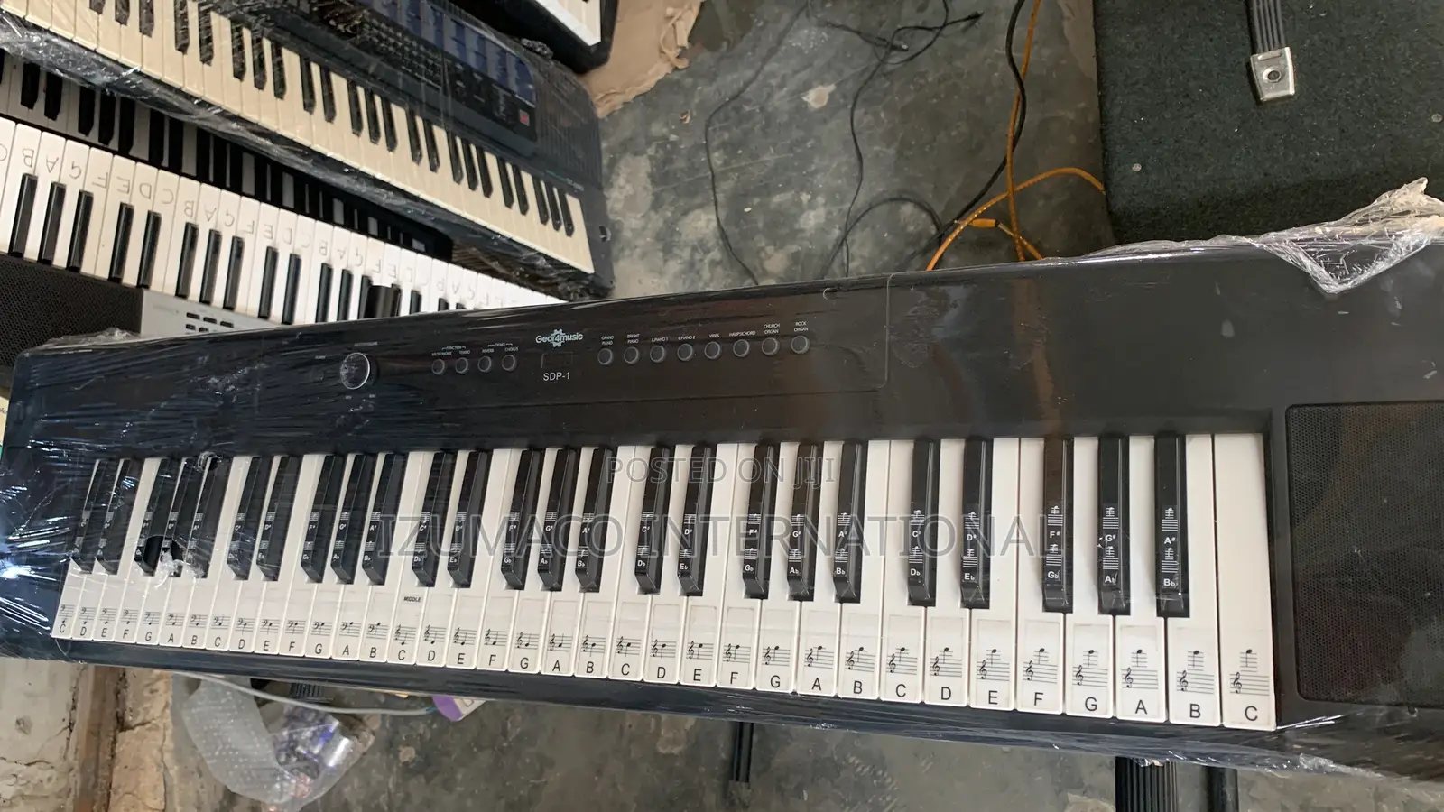 SDP-1 Gear4music Portable Grand Piano