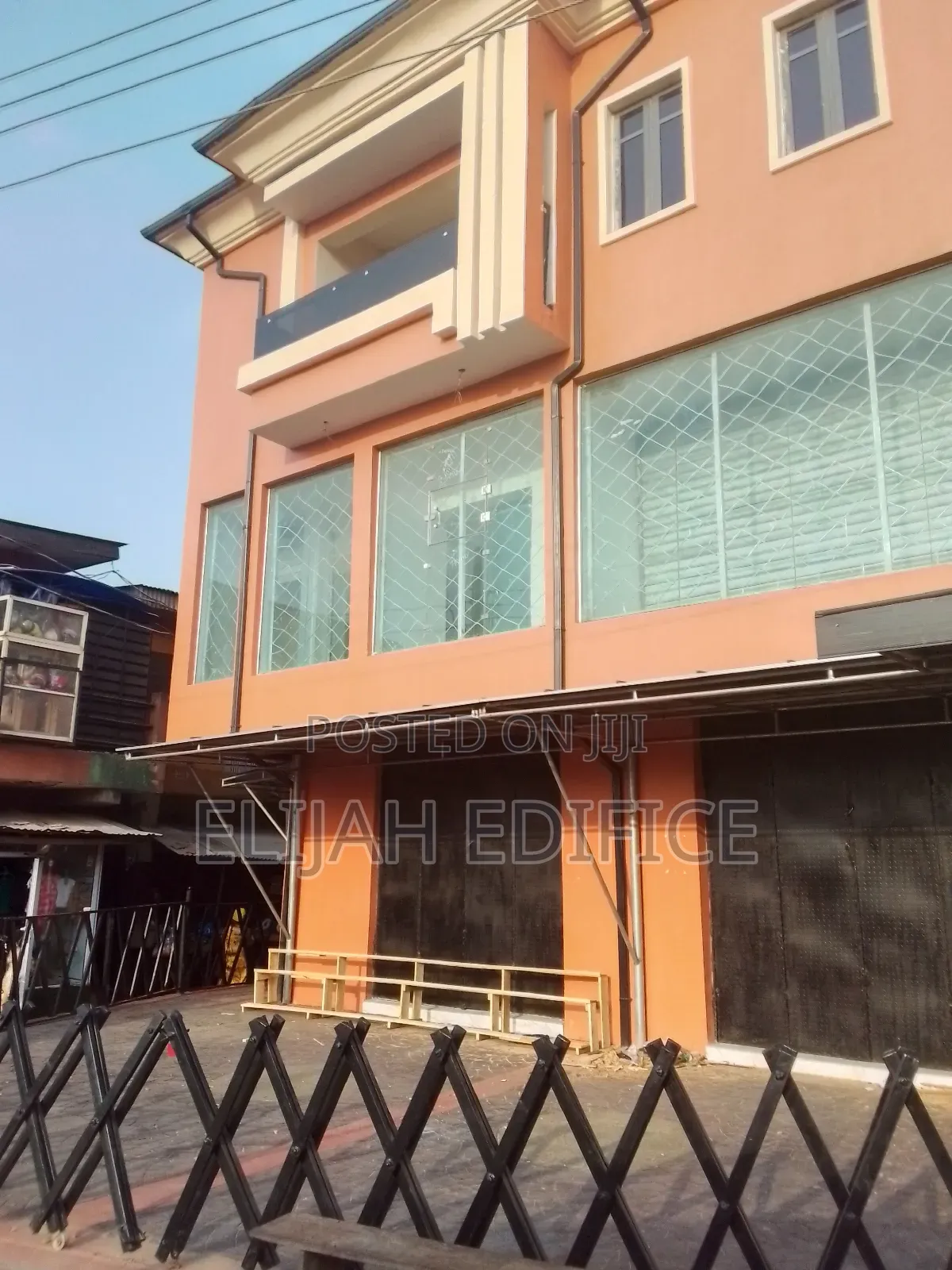 Furnished Studio Apartment in Ikorodu Garage for rent