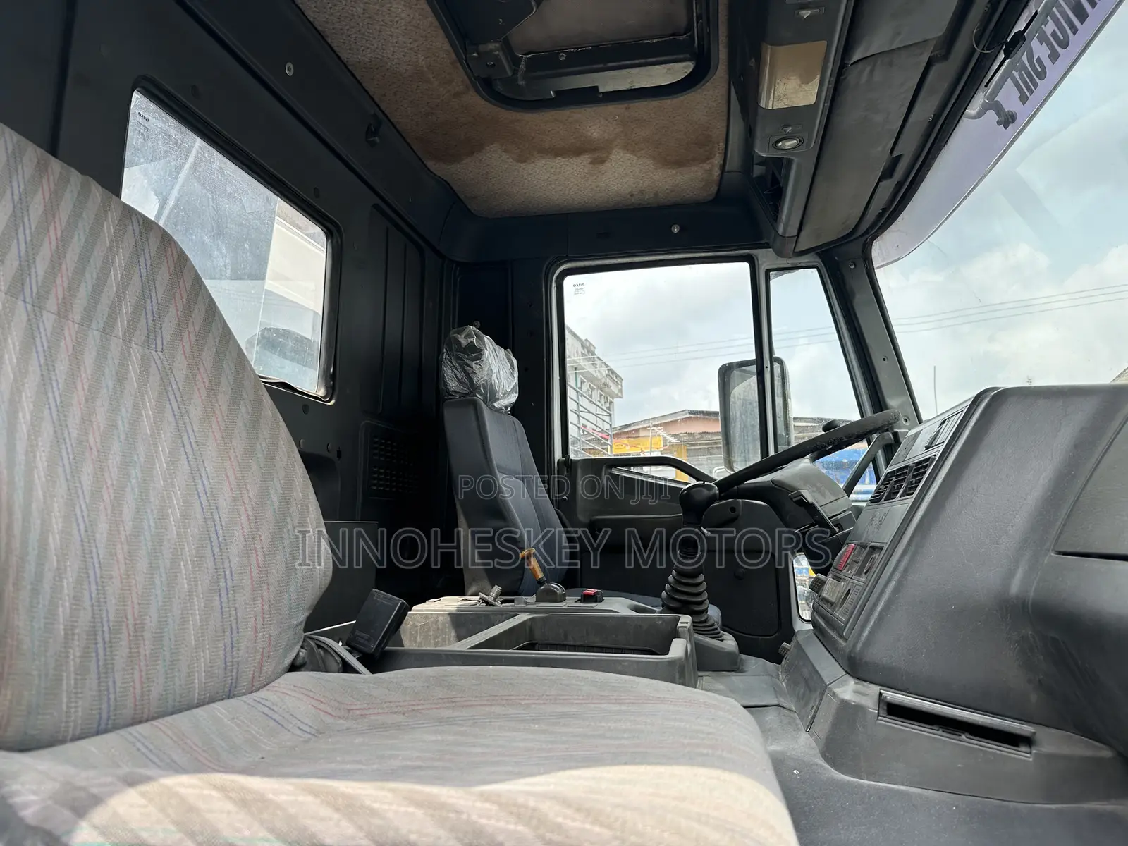 30tons Iveco Hiab