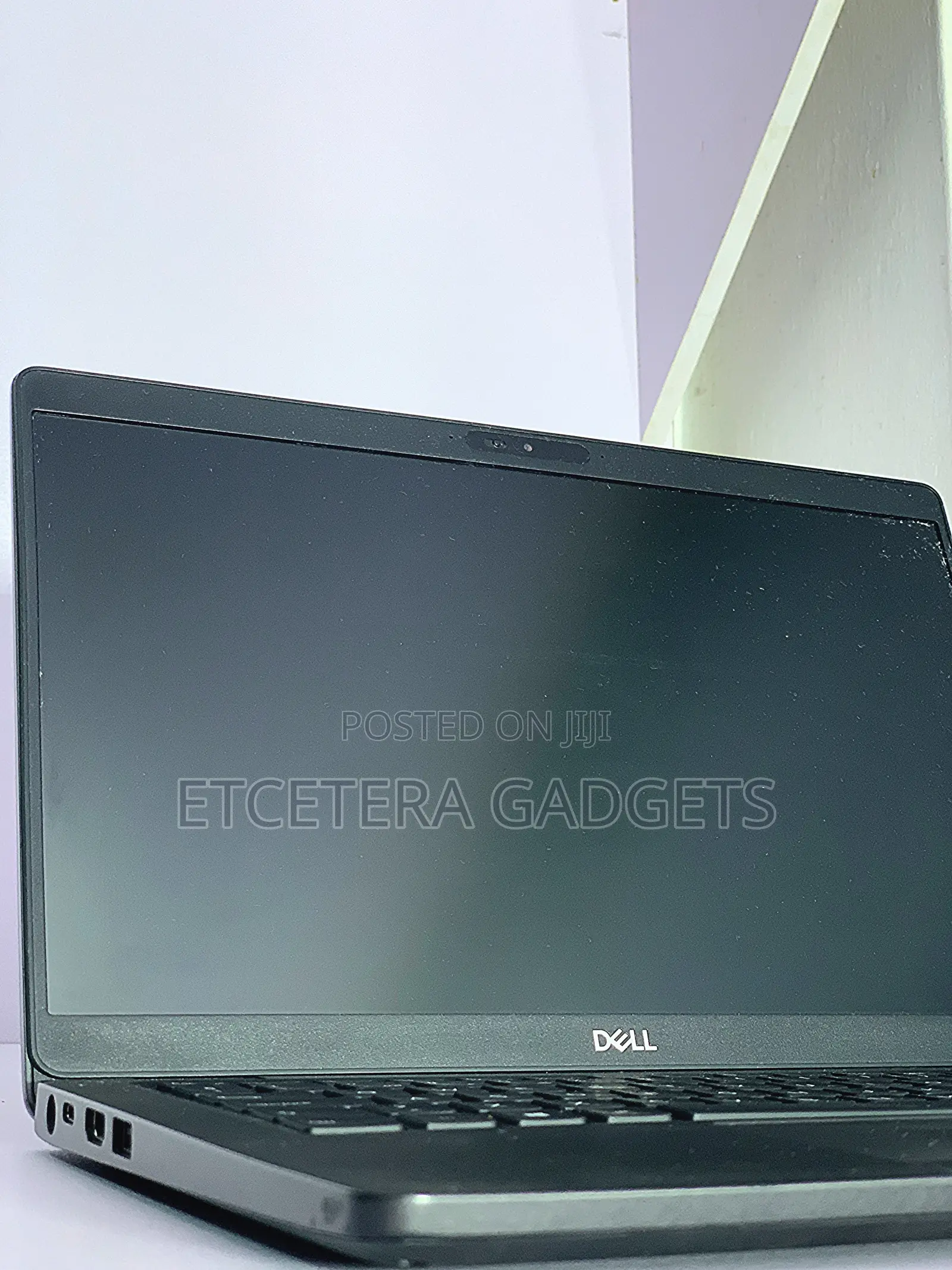 Laptop Dell Latitude 5300 16GB Intel Core I5 SSD 256GB