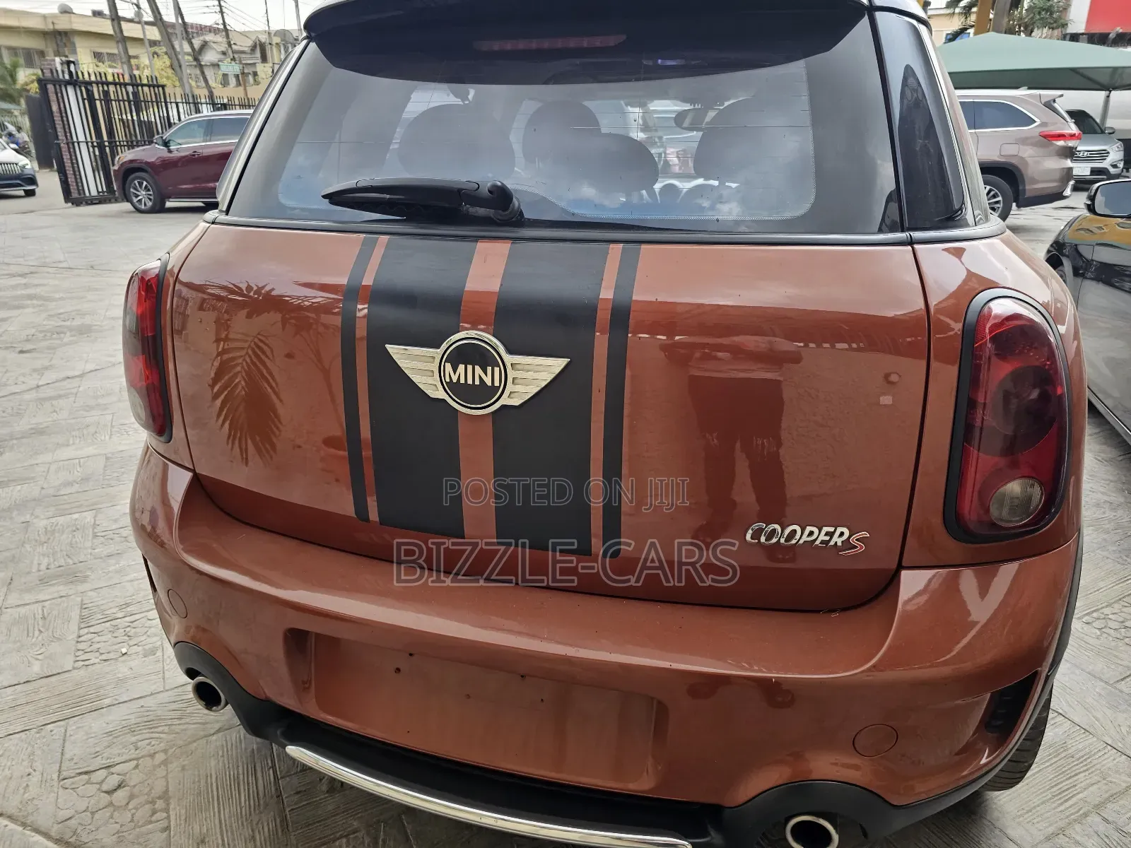 Mini Cooper S 2012 Brown