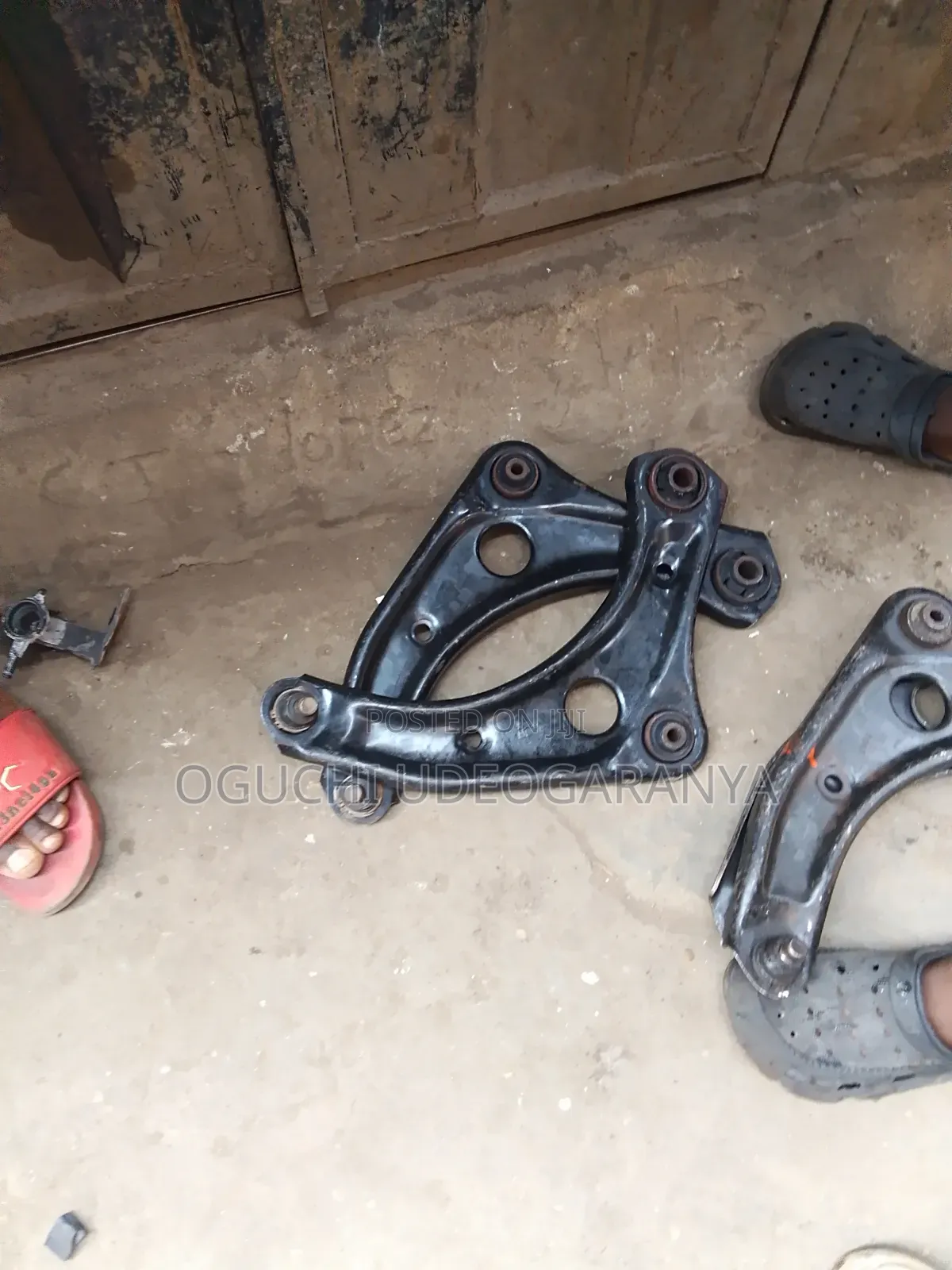 Iow Arm for Nissan Amira 2015
