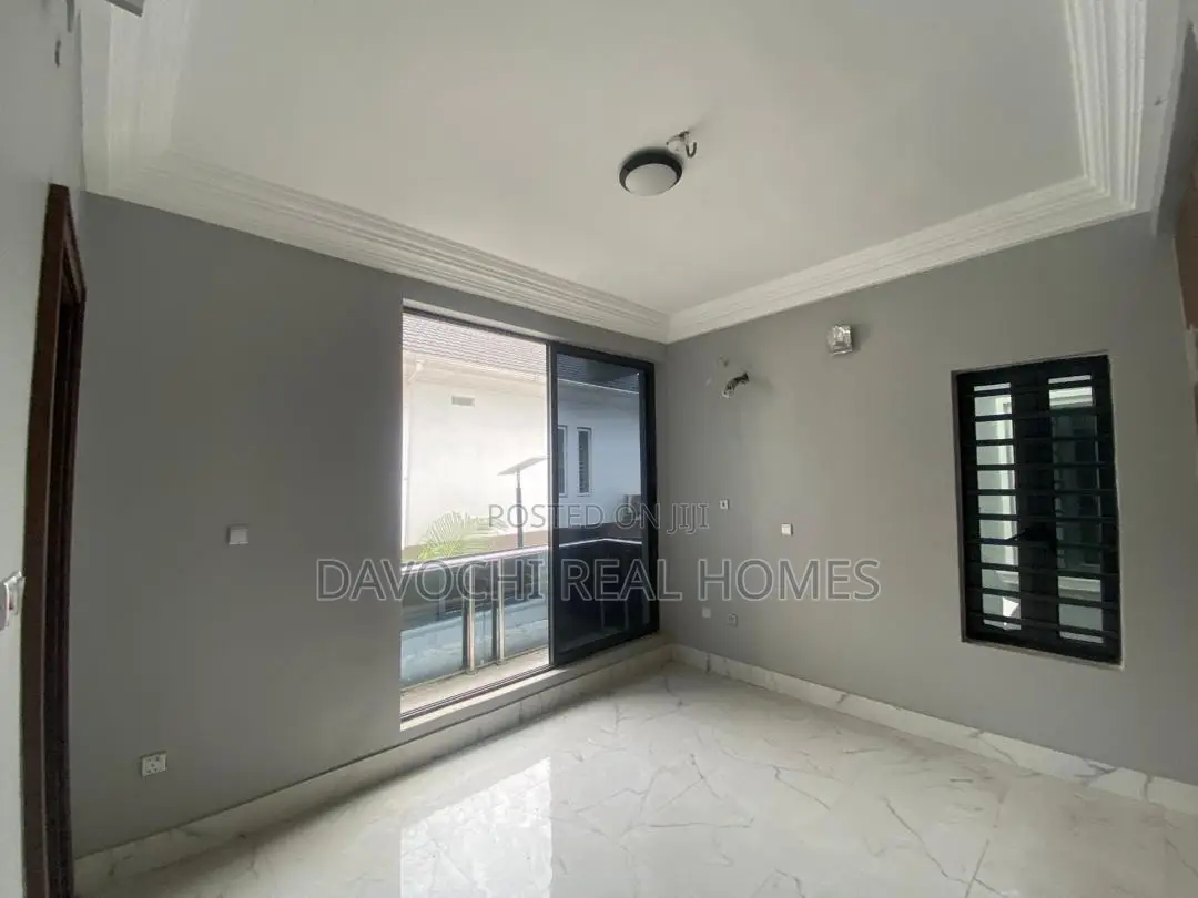 3bdrm Apartment in Ikeja, Gra, Lagos for rent